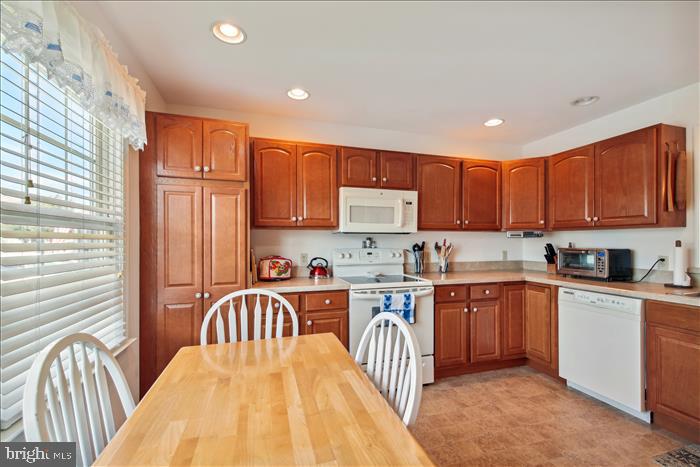 ELLINGTON - Residential