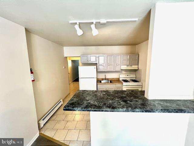 DICKINSON NARROWS - Residential Lease