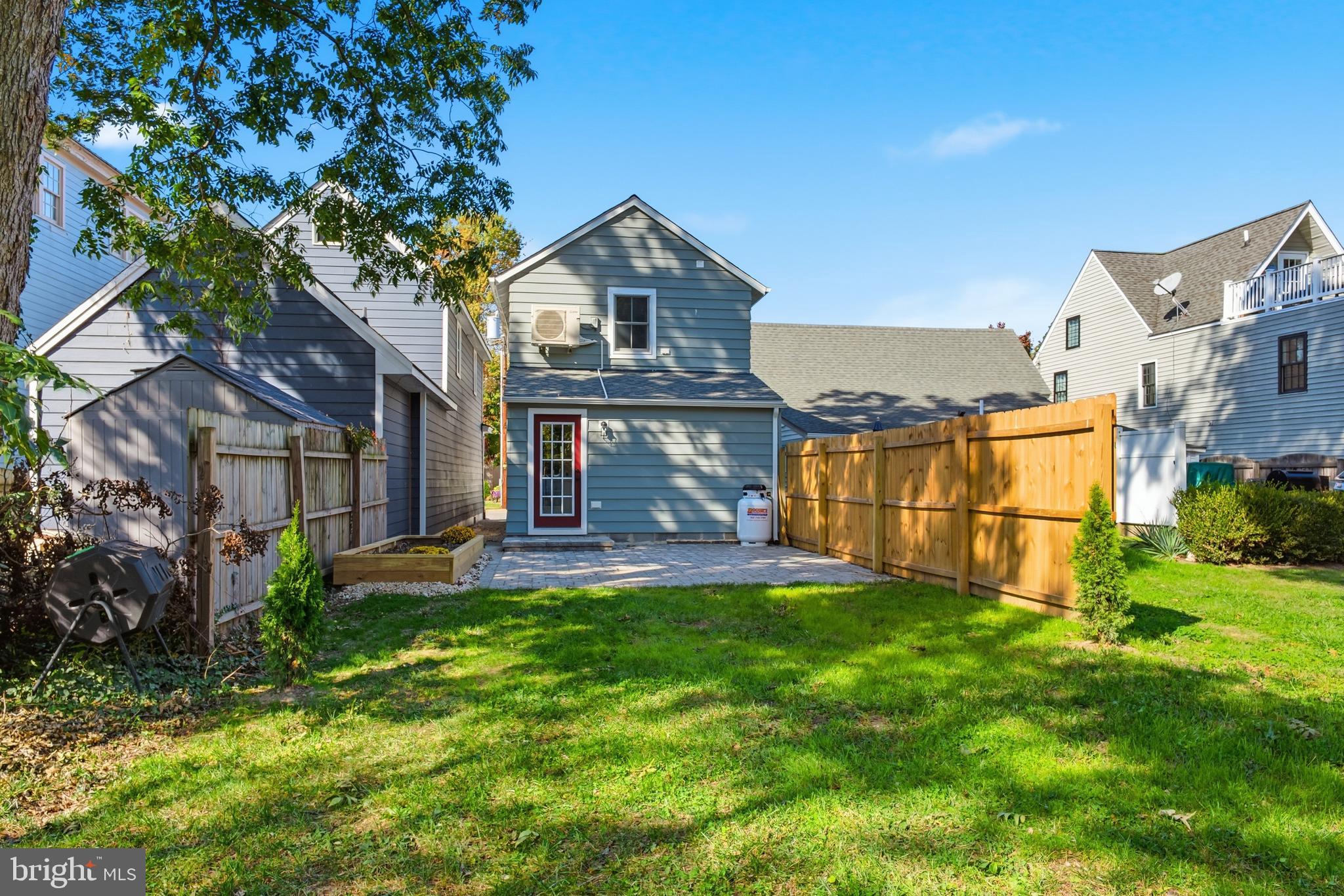 109 S COLLEGE AVENUE