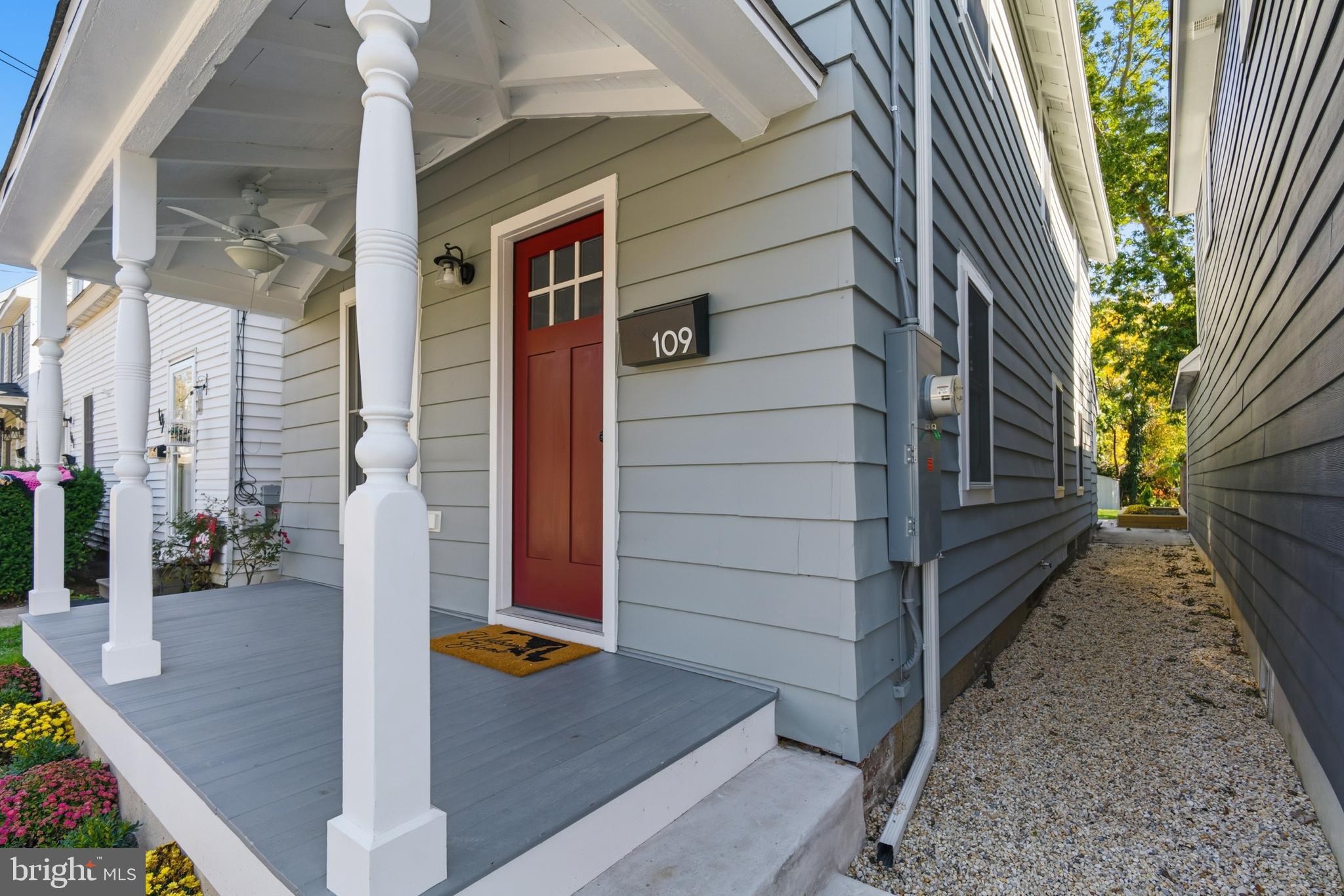 109 S COLLEGE AVENUE