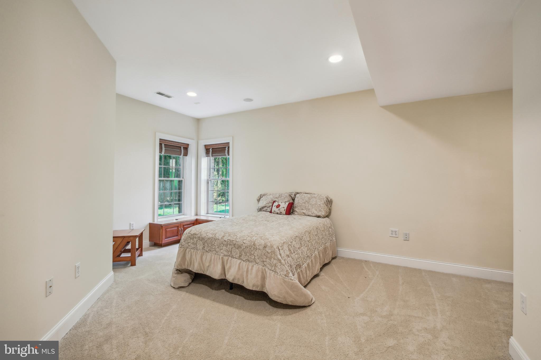 WEST BETHESDA PARK - Residential