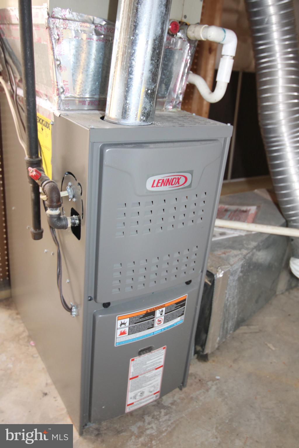 COURTS AT PINEY ORCHARD - Residential