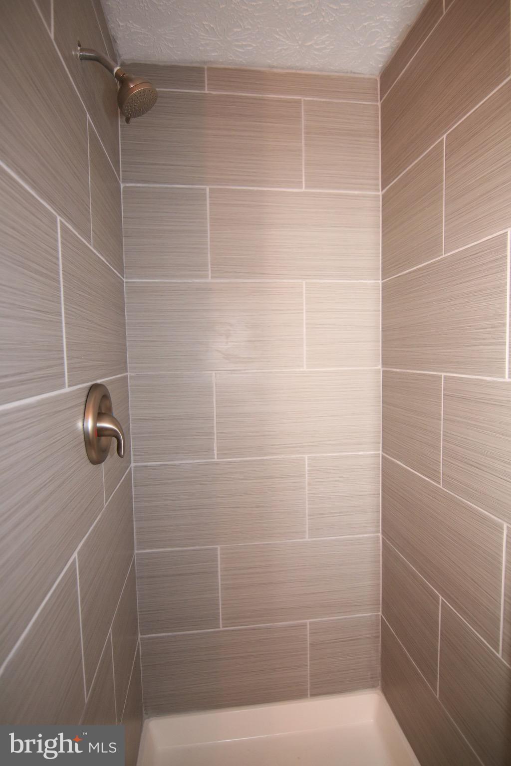 COURTS AT PINEY ORCHARD - Residential