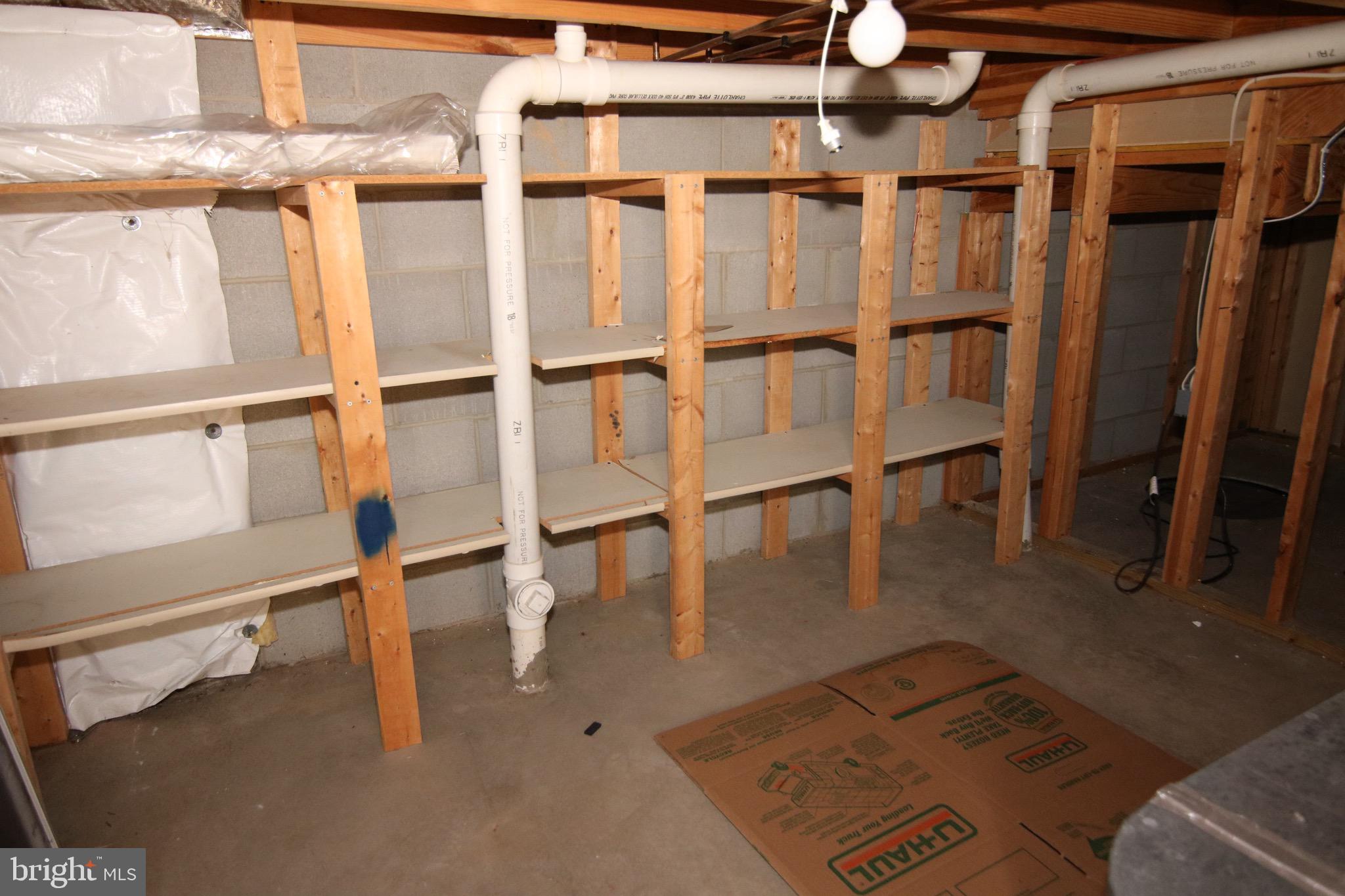 COURTS AT PINEY ORCHARD - Residential