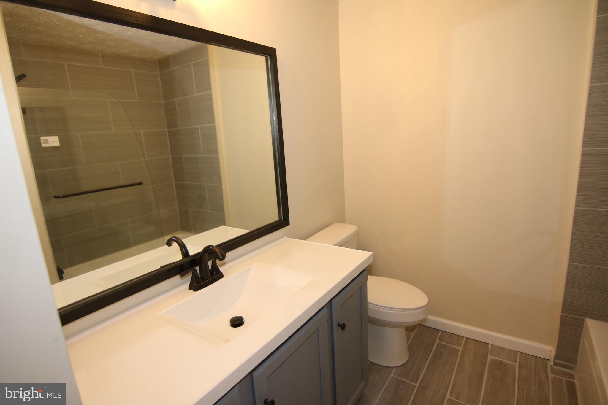 COURTS AT PINEY ORCHARD - Residential