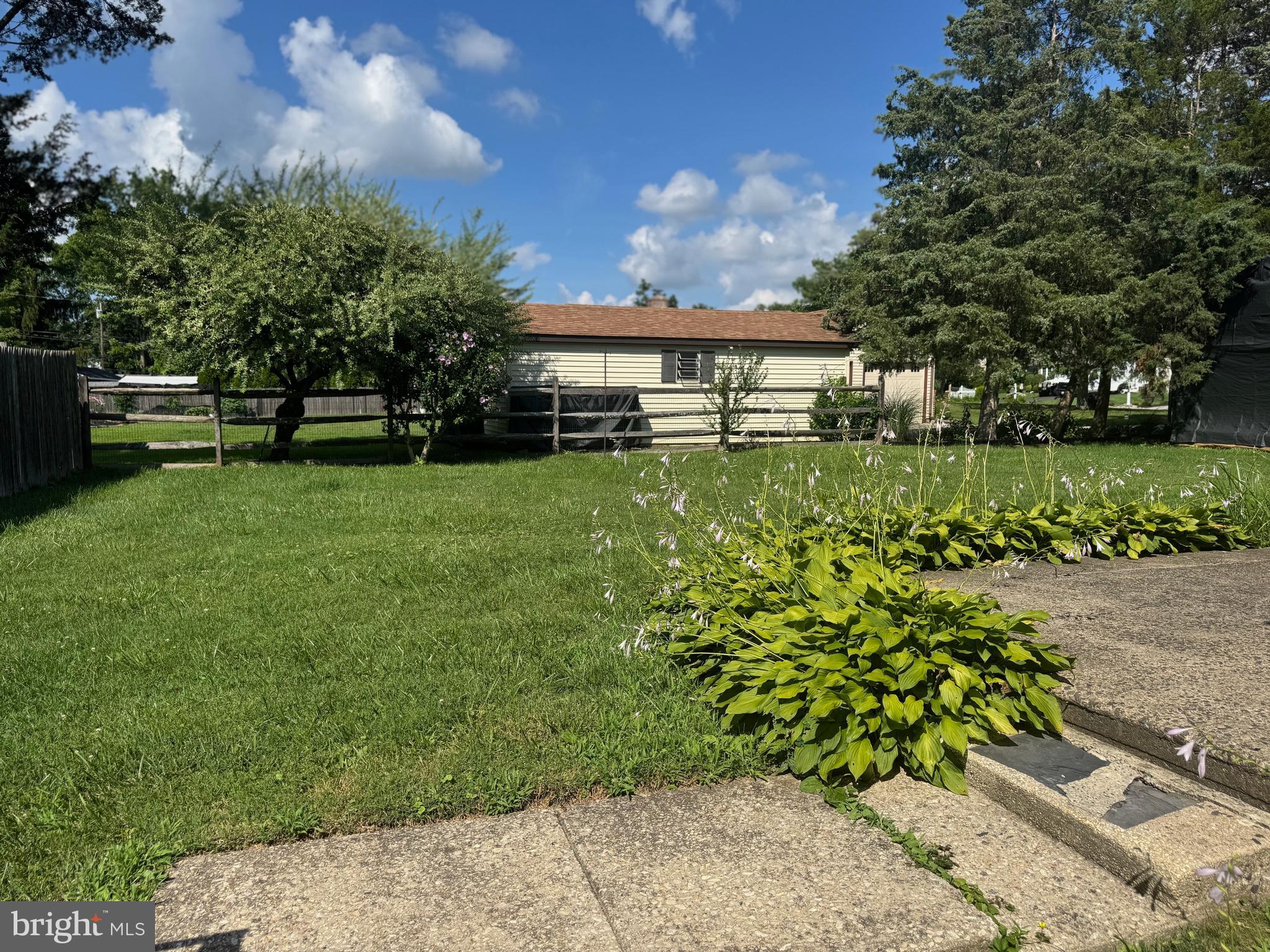 629 PEN AMBLER ROAD