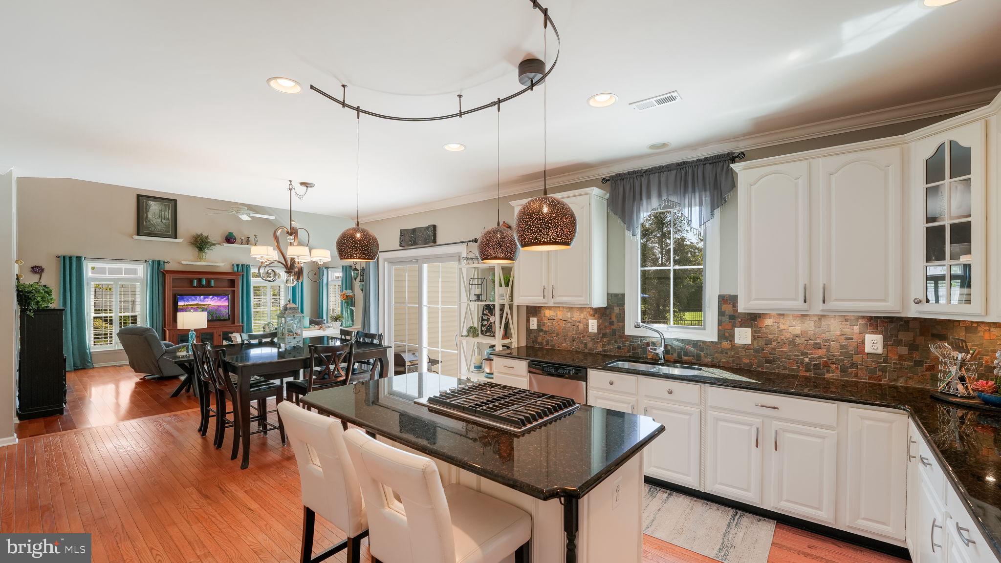 NORTHAMPTON CROSSG - Residential