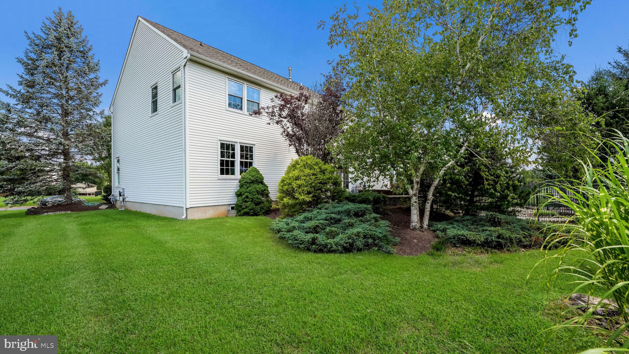 NORTHAMPTON CROSSG - Residential