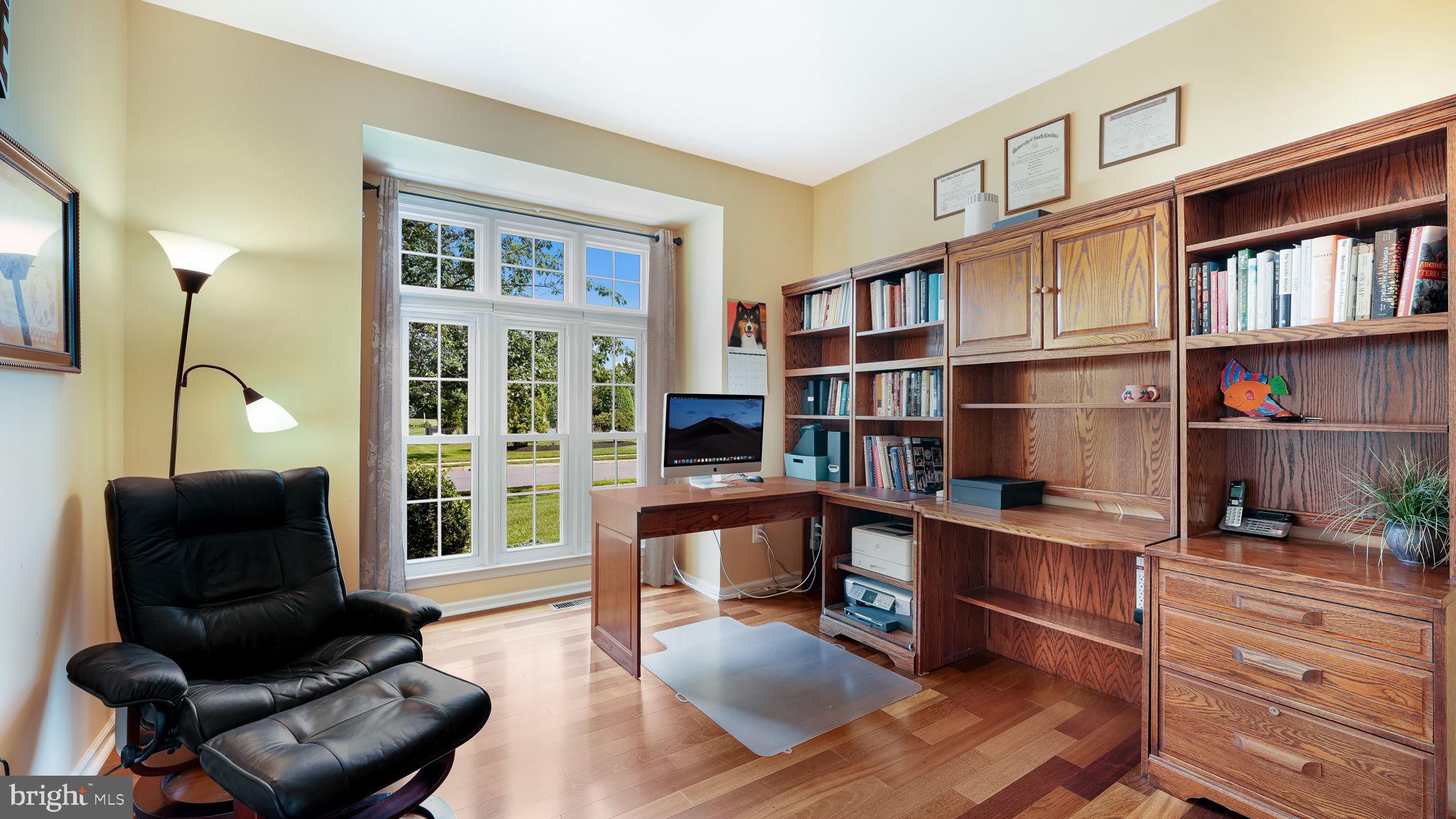 NORTHAMPTON CROSSG - Residential