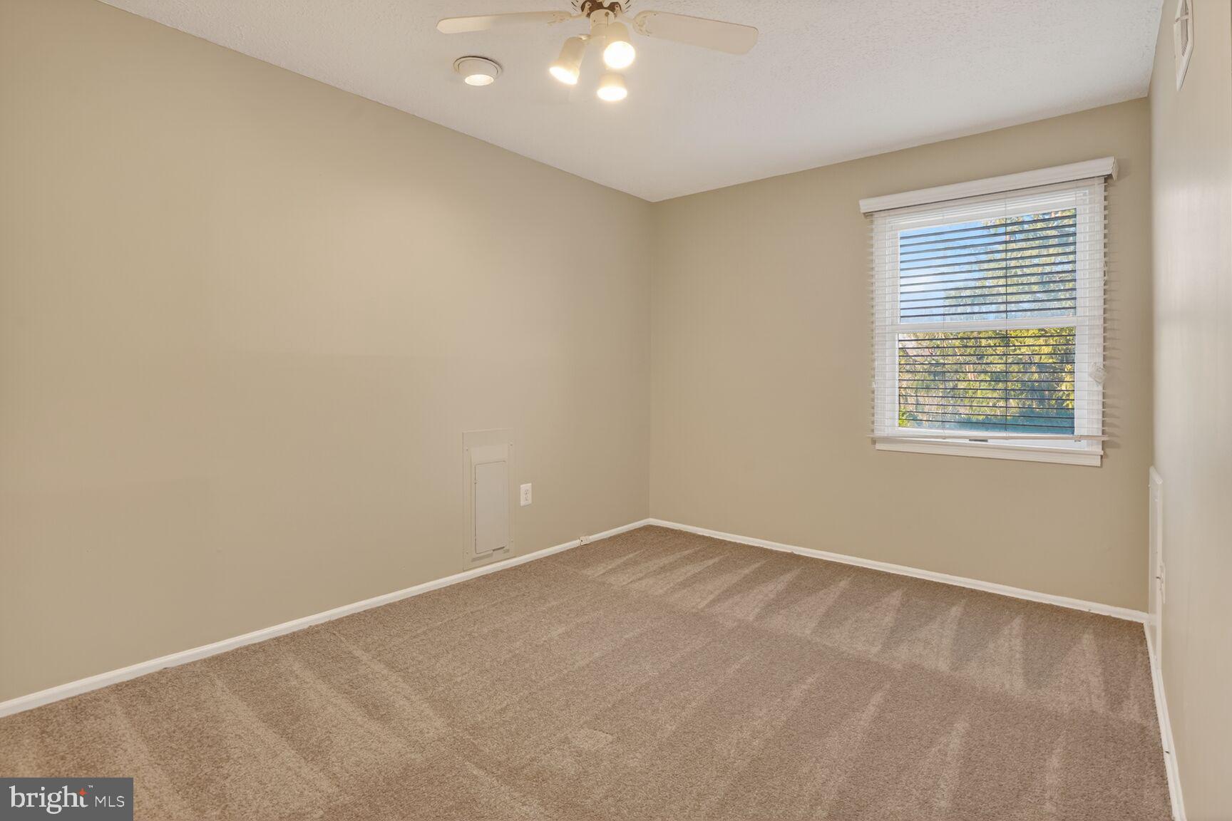 PIMMIT HILLS - Residential Lease