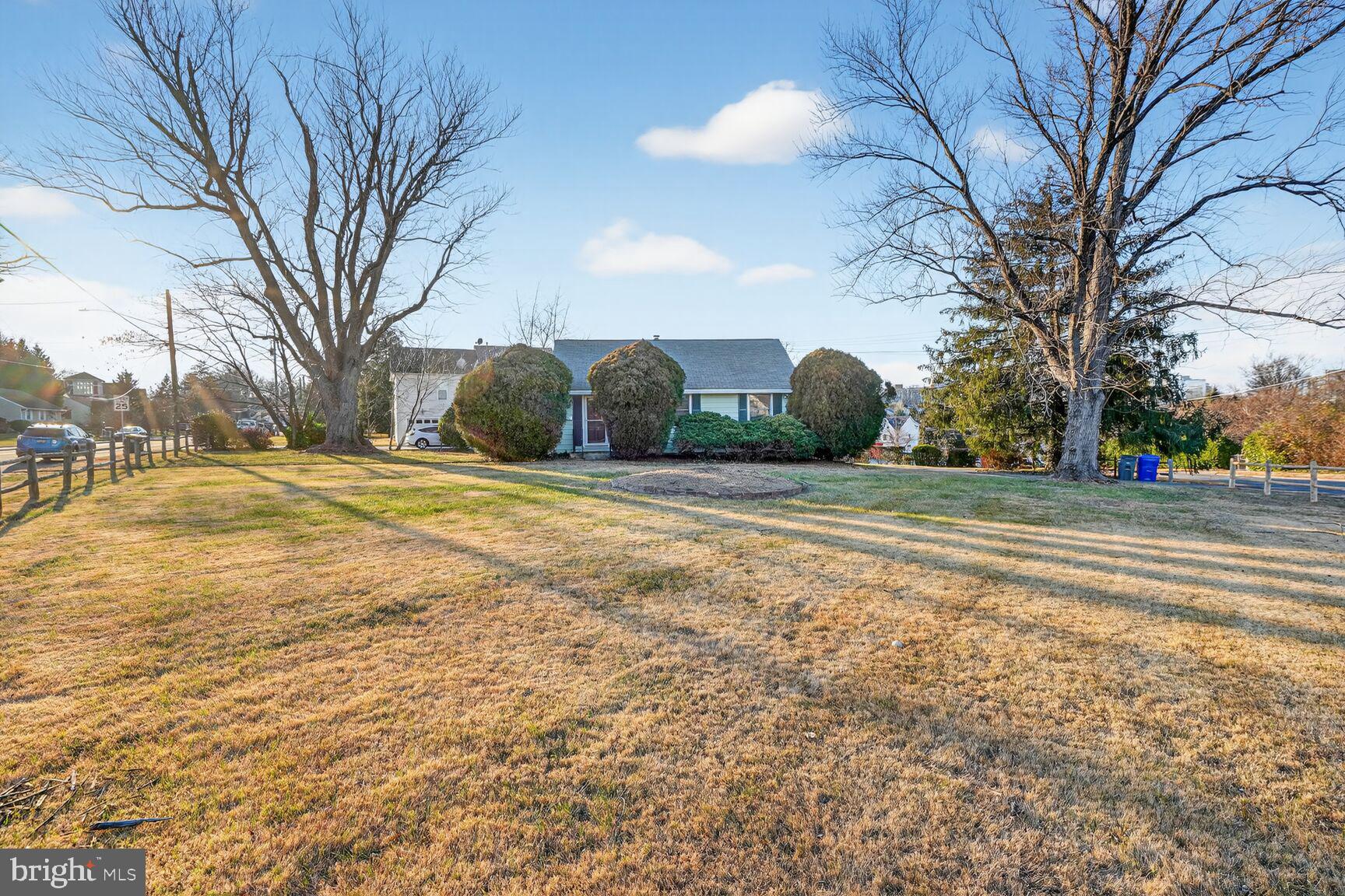 PIMMIT HILLS - Residential Lease