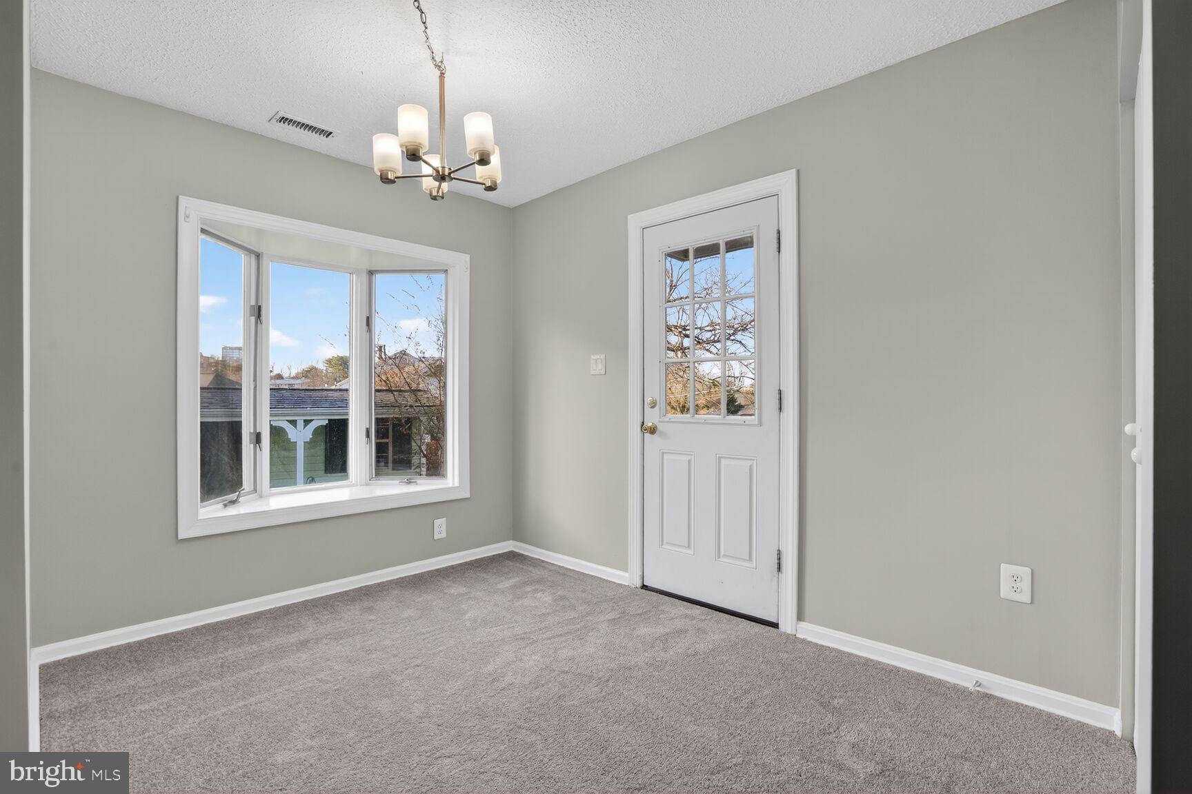 PIMMIT HILLS - Residential Lease