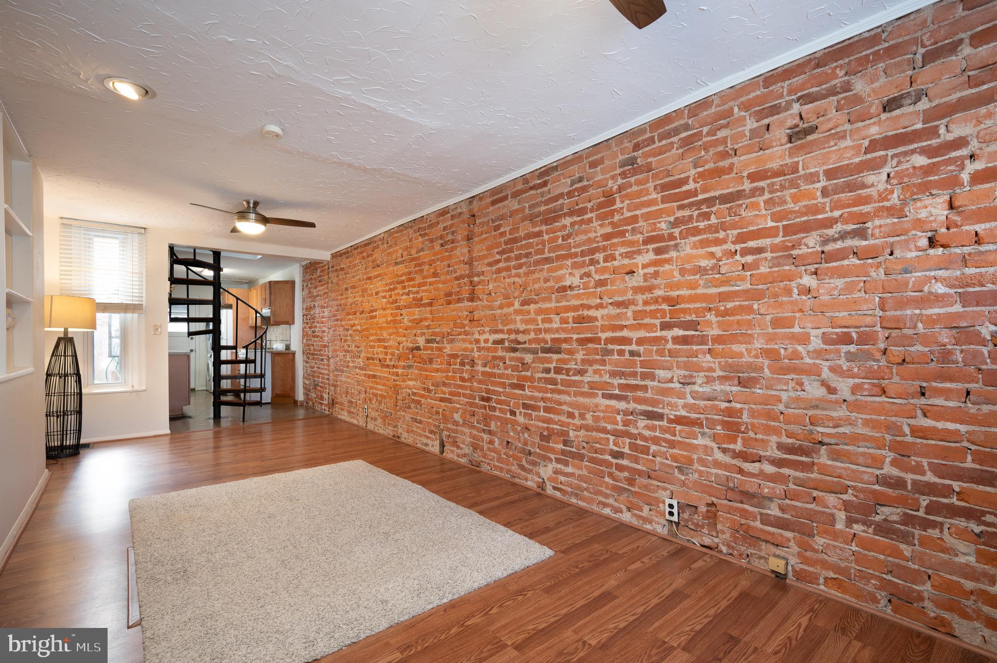 1422 N LINCOLN STREET