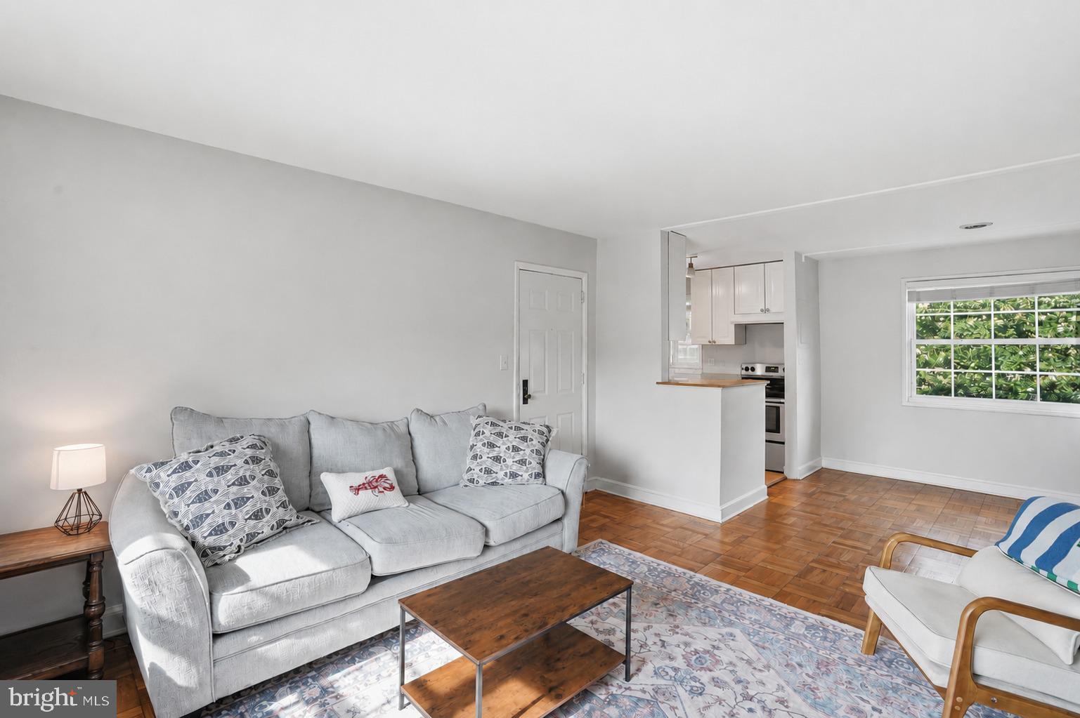 1708 W ABINGDON DRIVE 202