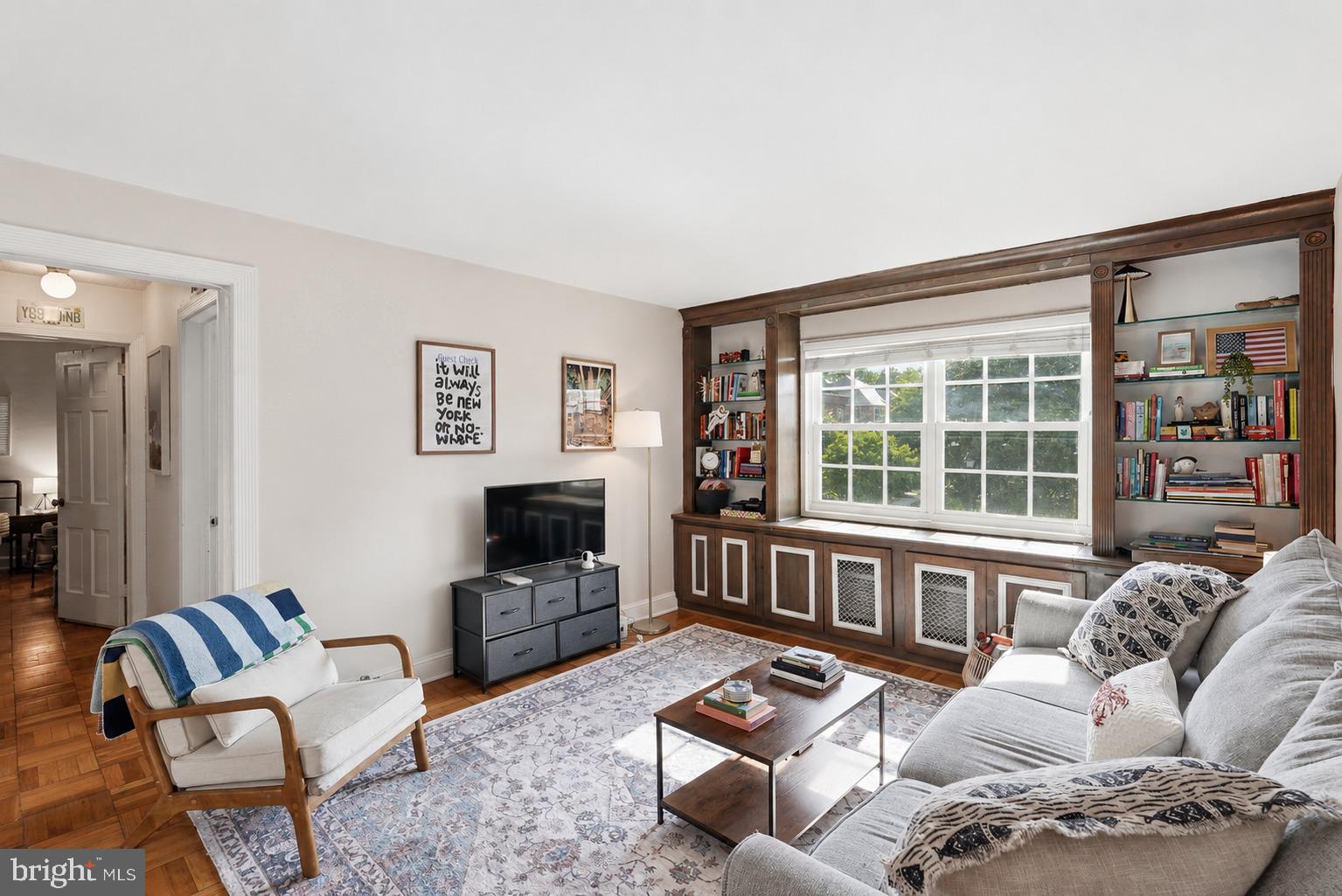1708 W ABINGDON DRIVE 202