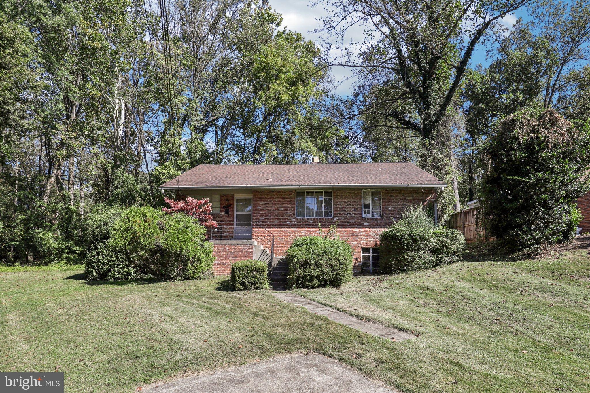 BANNOCKBURN ESTATES - Residential