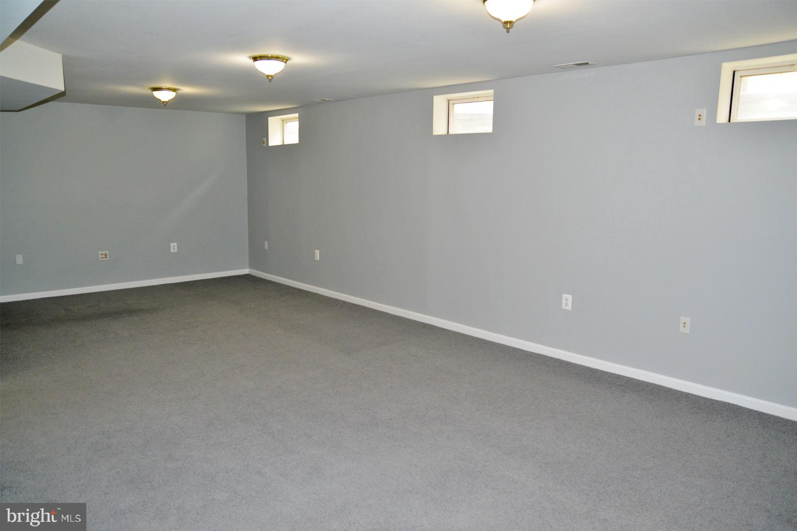 HUNTFIELD - Residential Lease