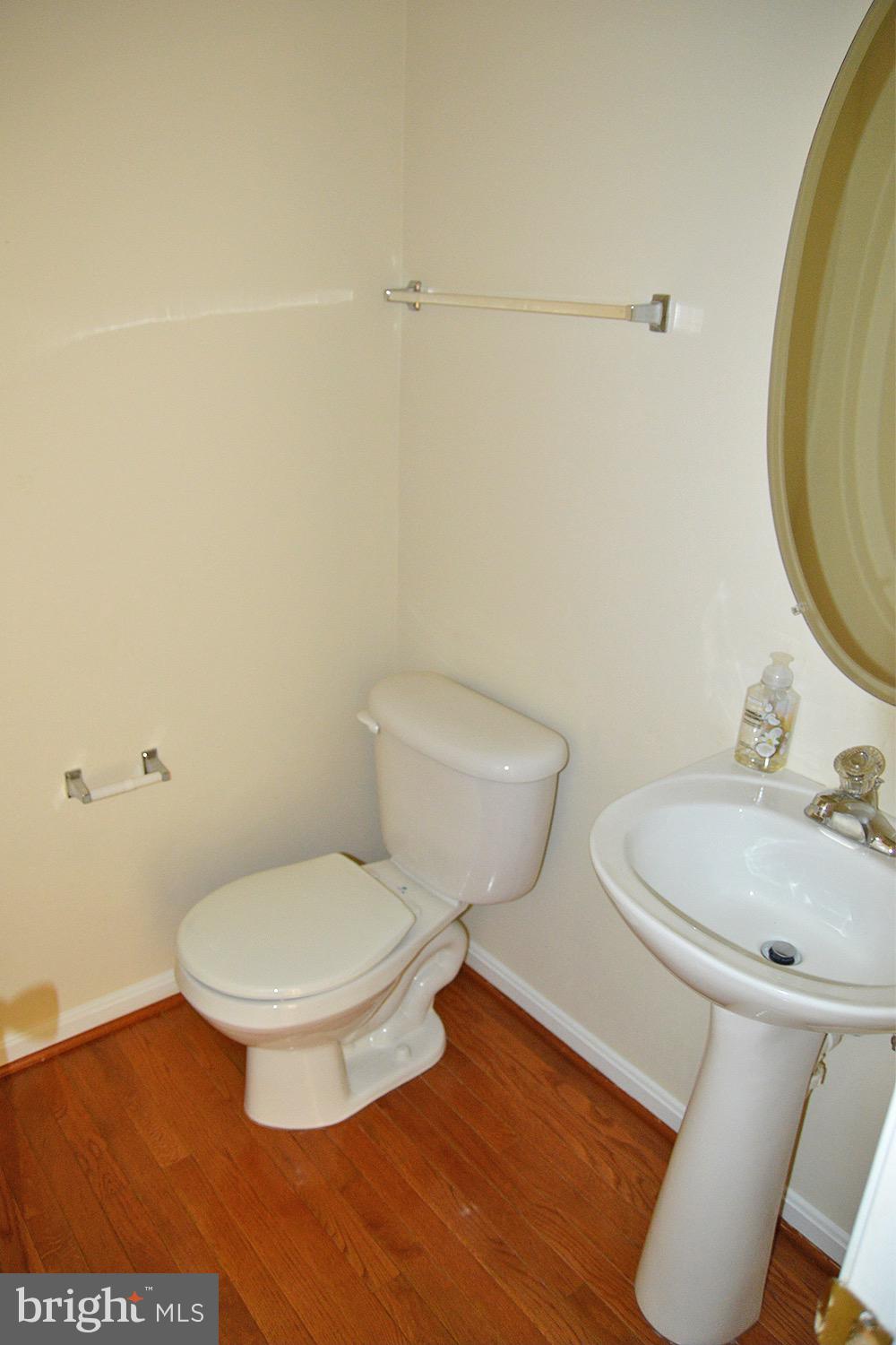 HUNTFIELD - Residential Lease