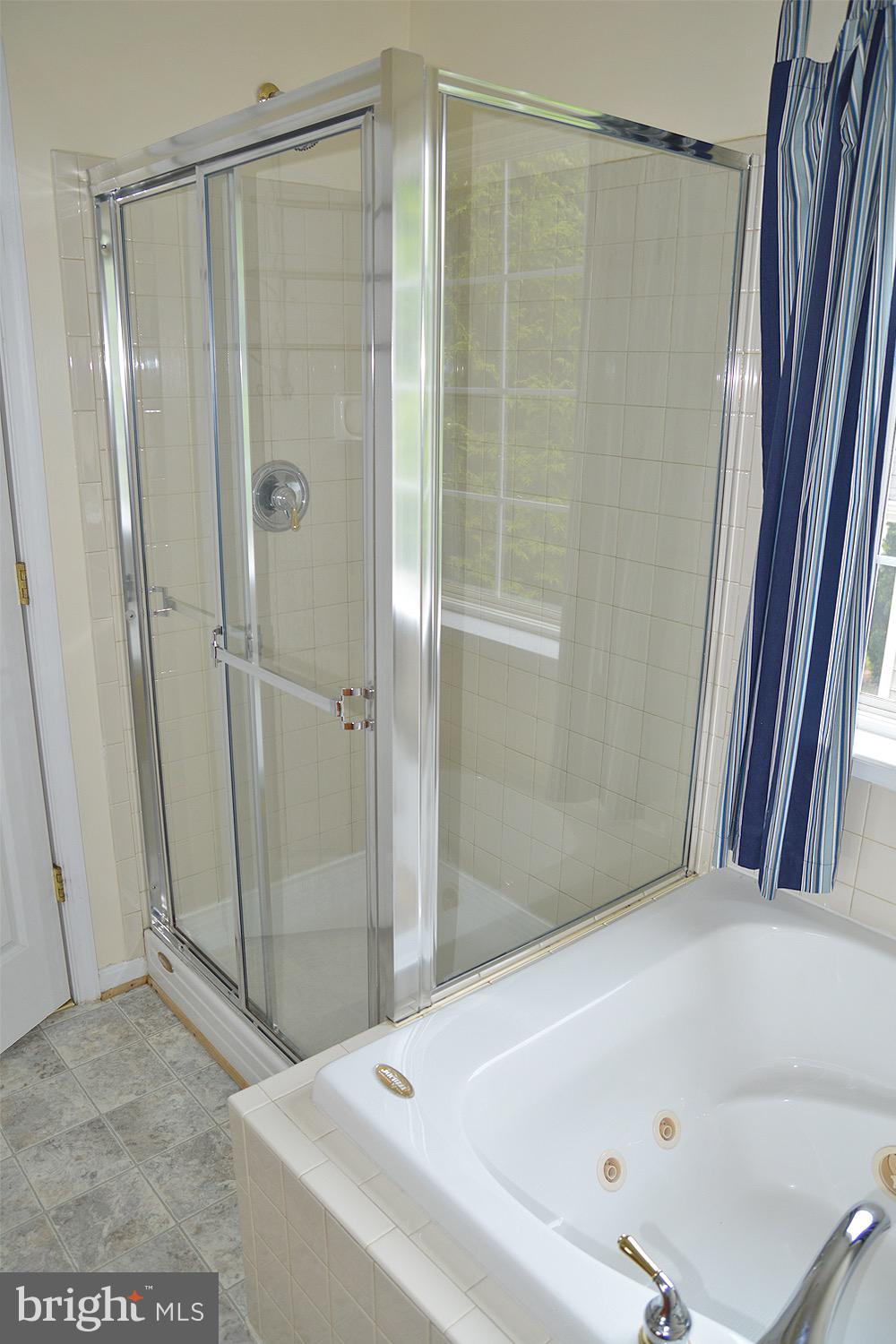 HUNTFIELD - Residential Lease