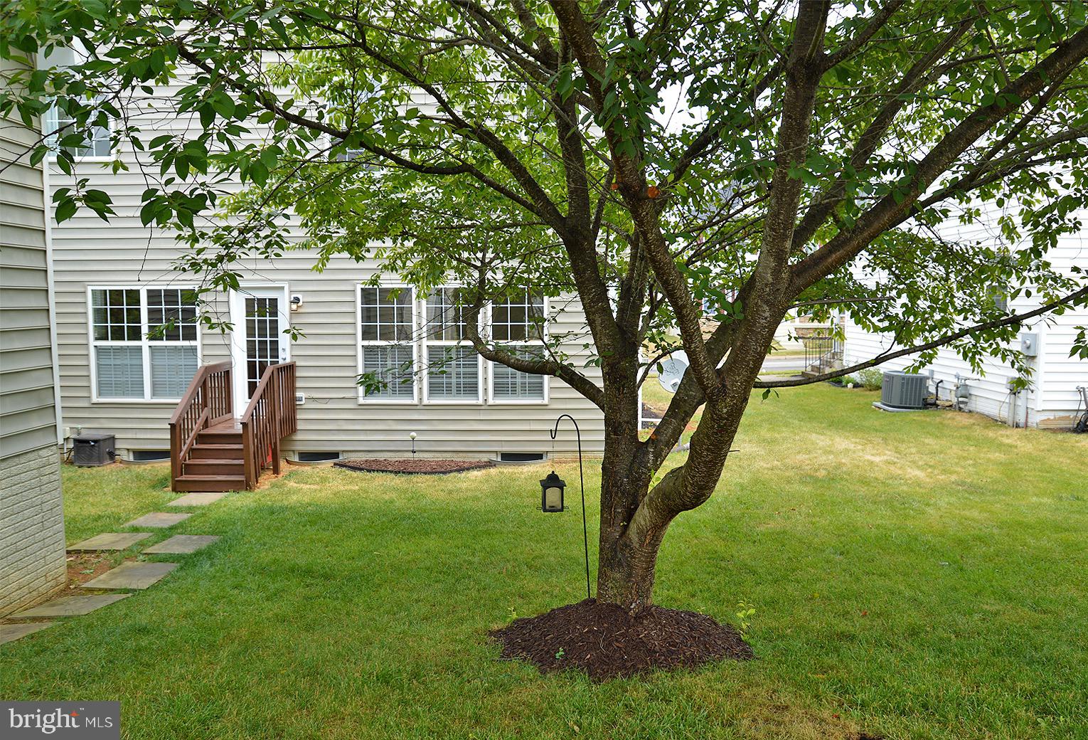 HUNTFIELD - Residential Lease