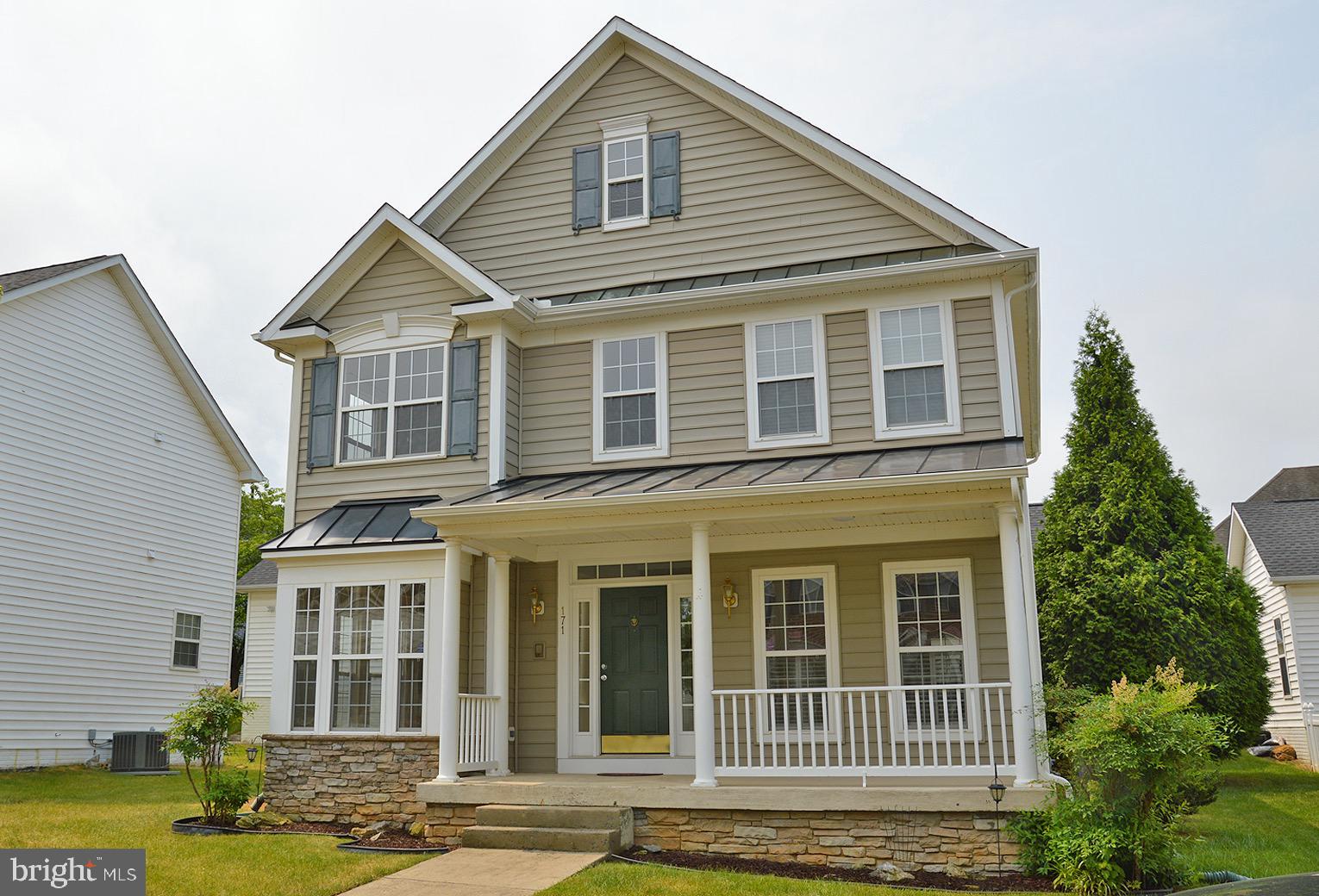 HUNTFIELD - Residential Lease