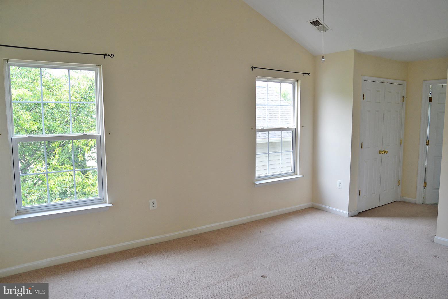 HUNTFIELD - Residential Lease