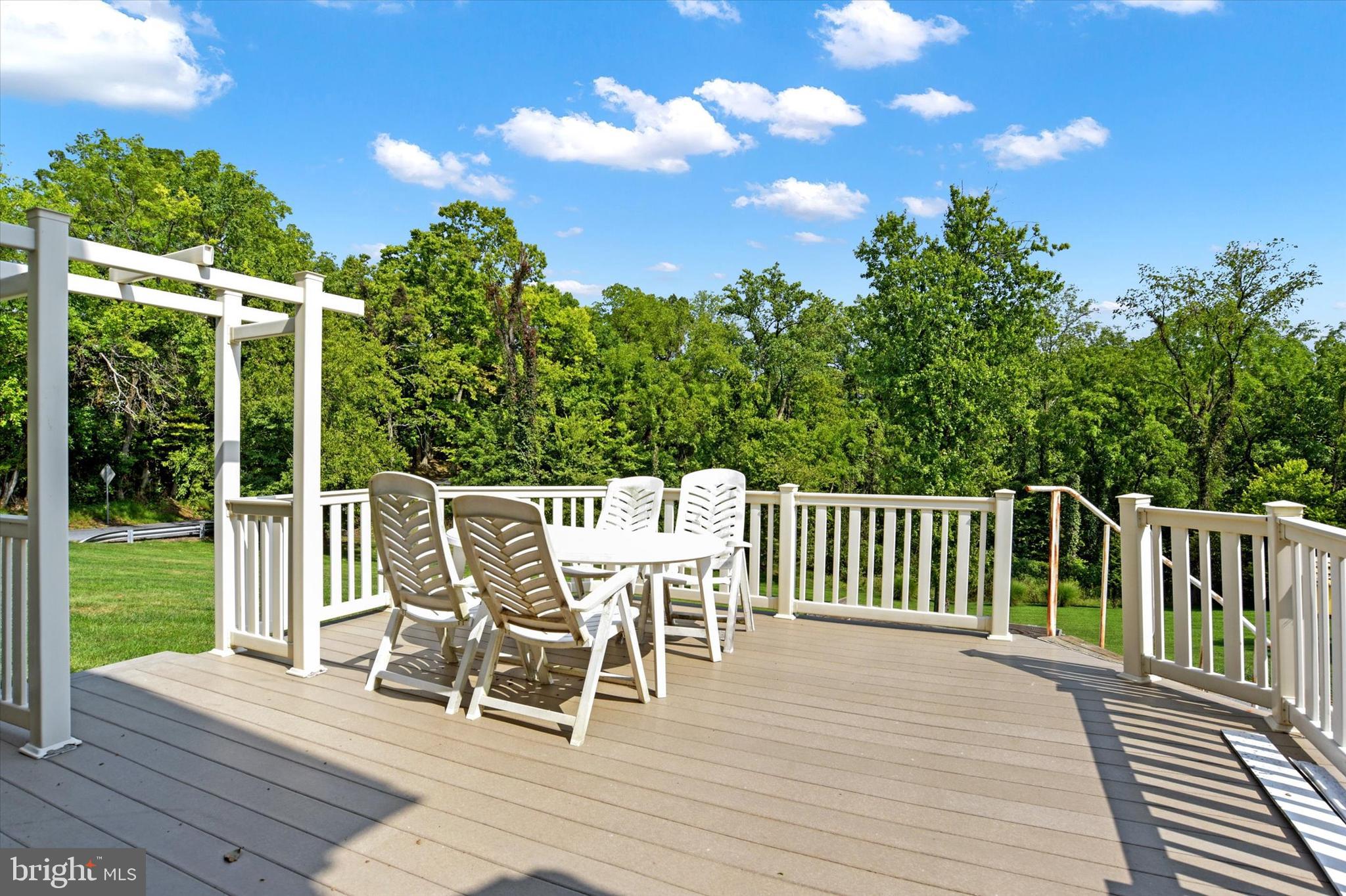 HIGH MEADOW - Residential