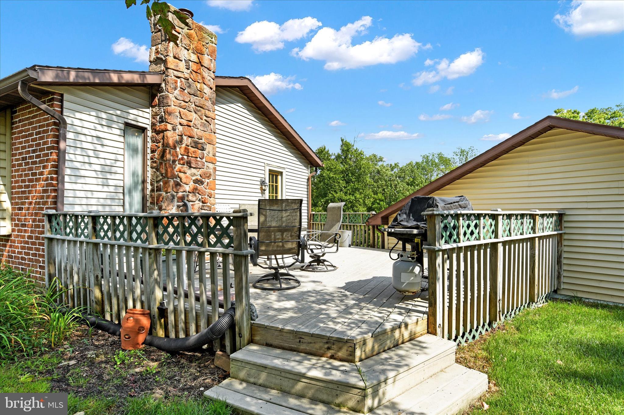 HIGH MEADOW - Residential