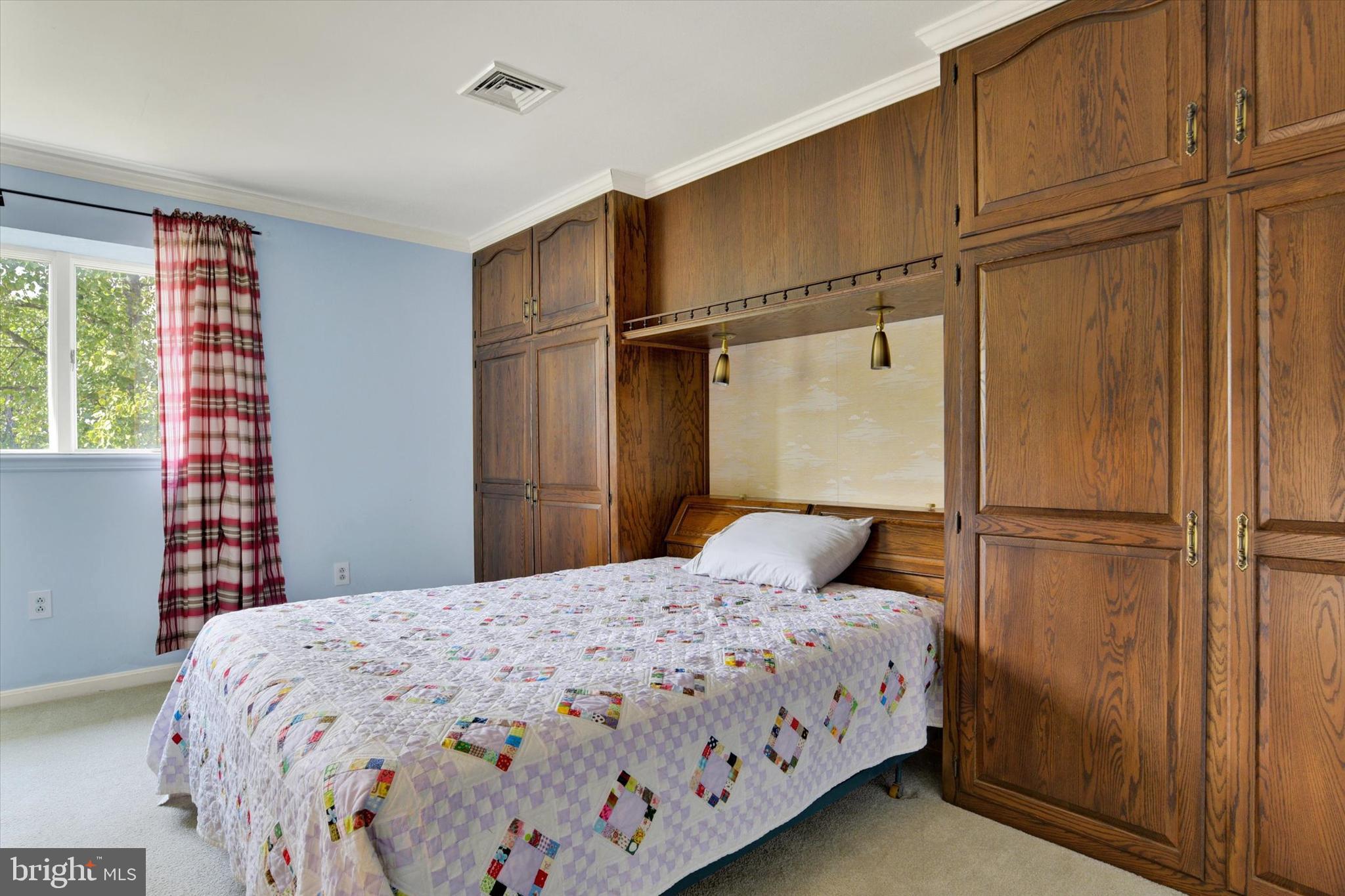 HIGH MEADOW - Residential