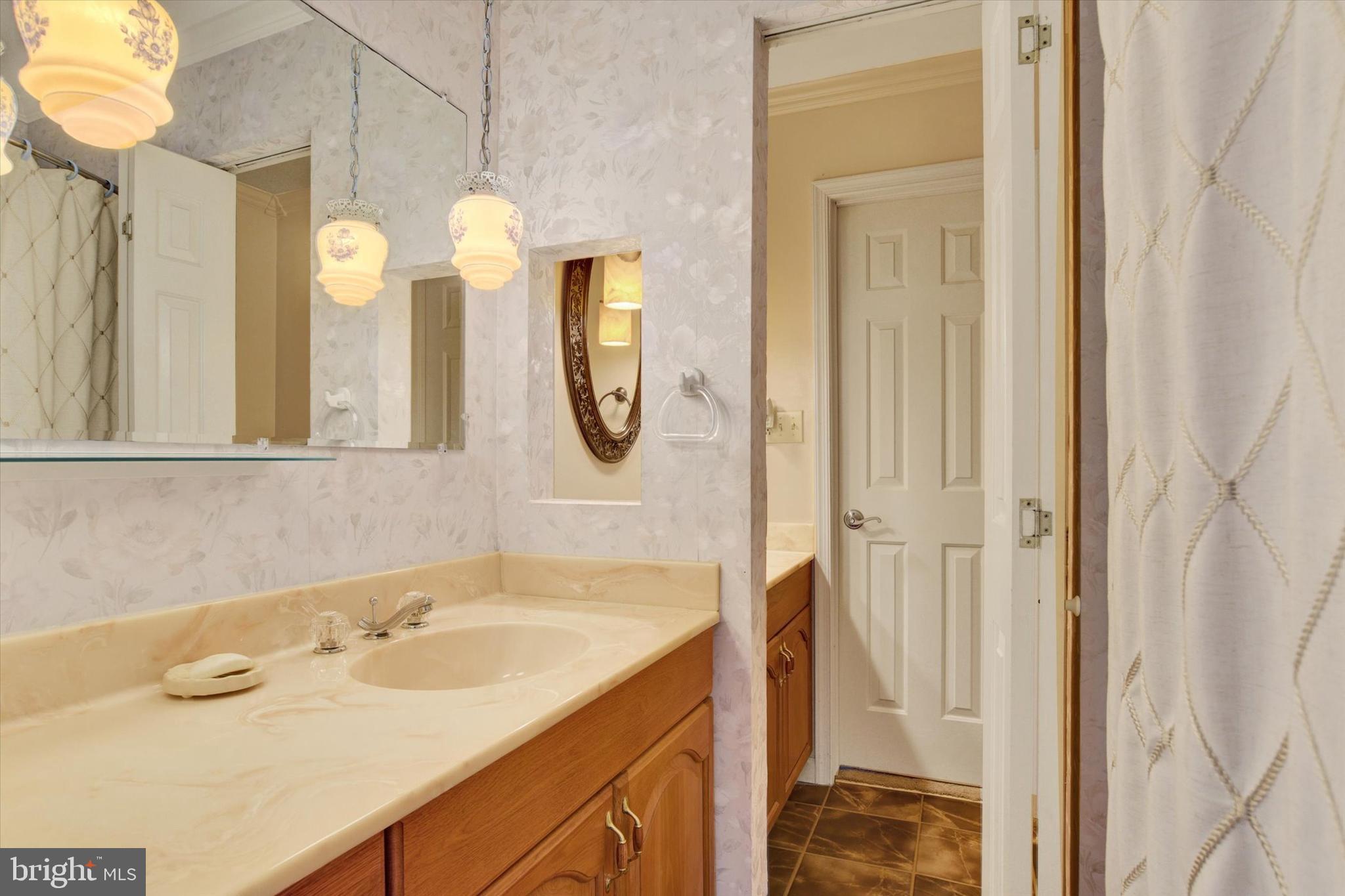 HIGH MEADOW - Residential