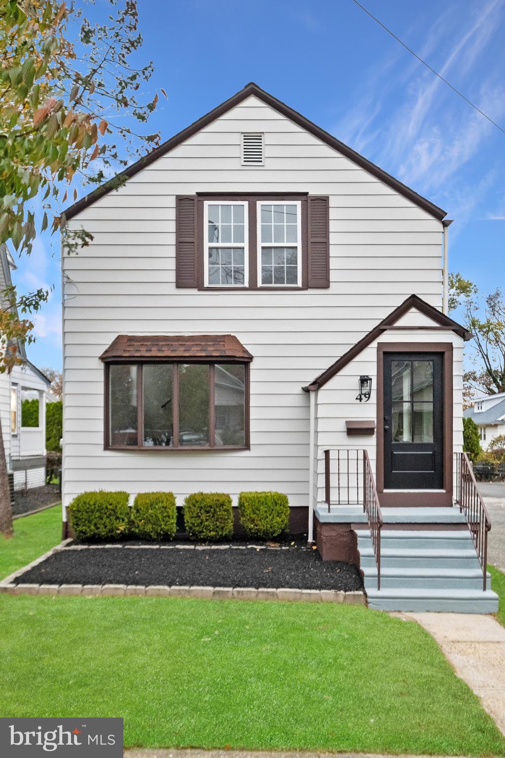 49 E GREENWOOD AVENUE