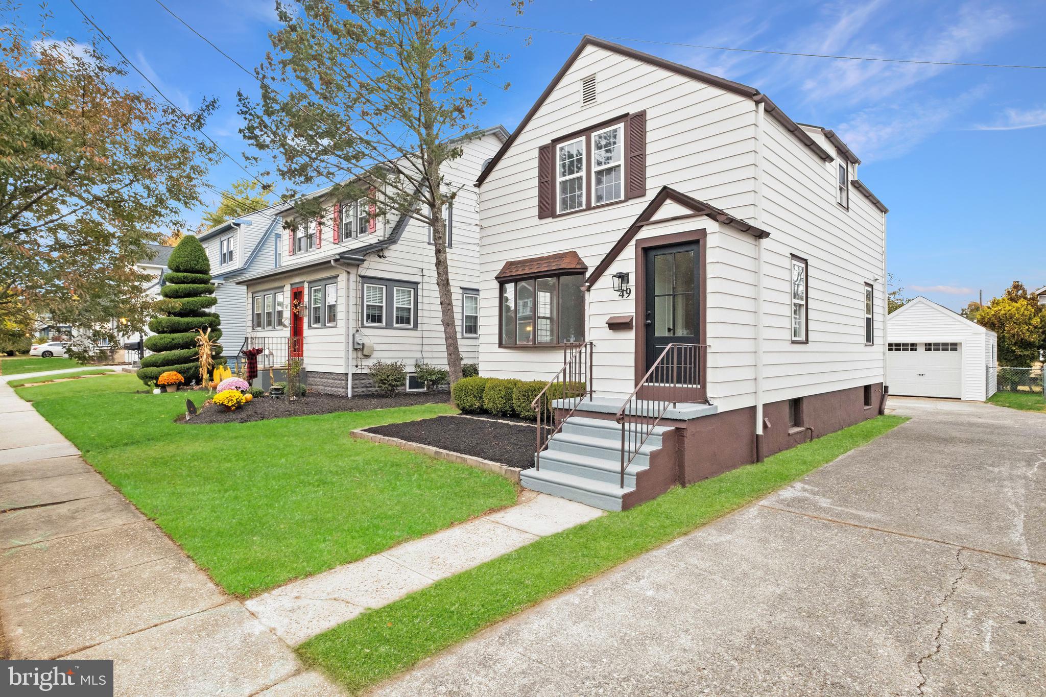 49 E GREENWOOD AVENUE