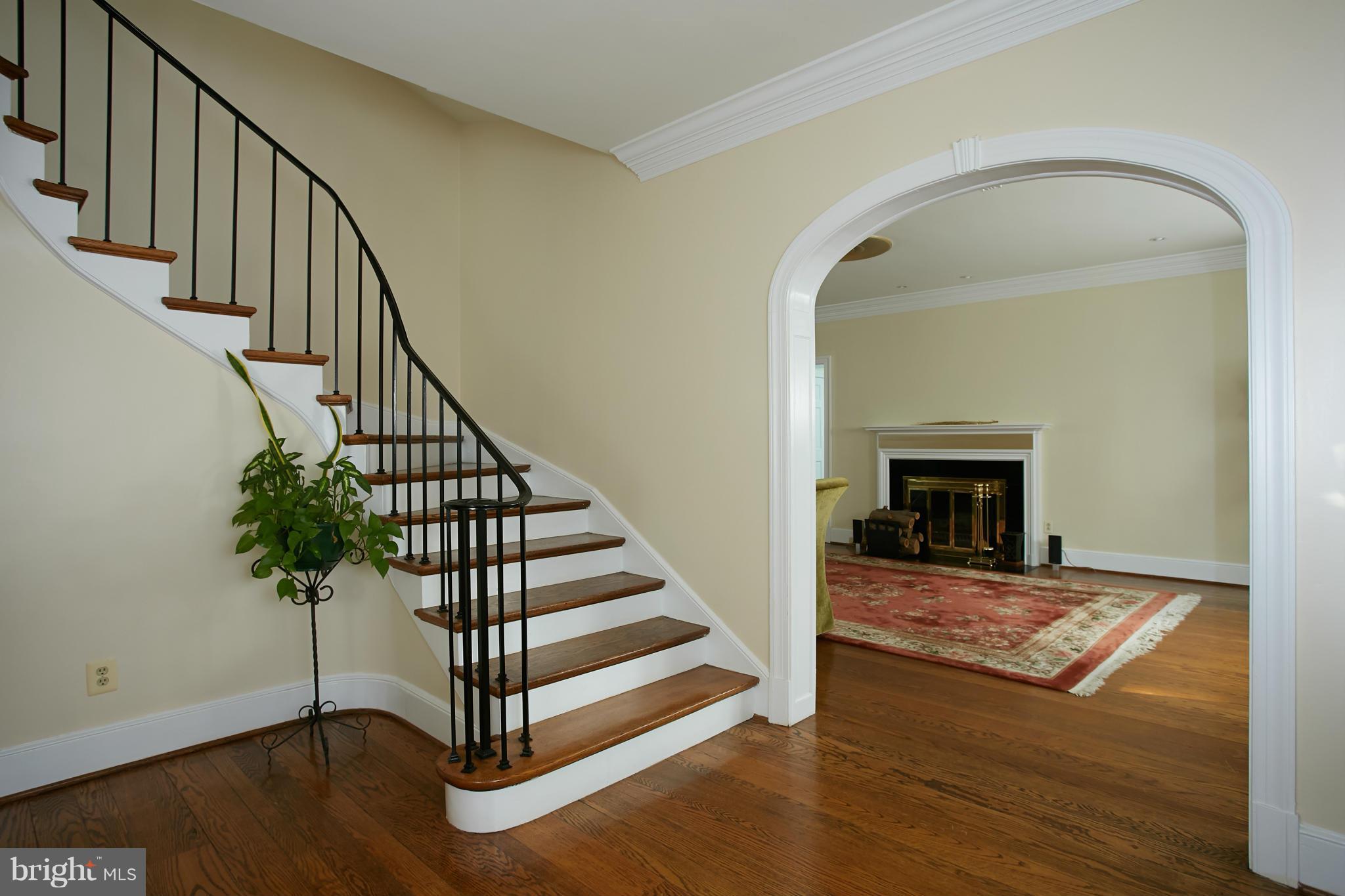 BRADLEY HILLS GROVE - Residential