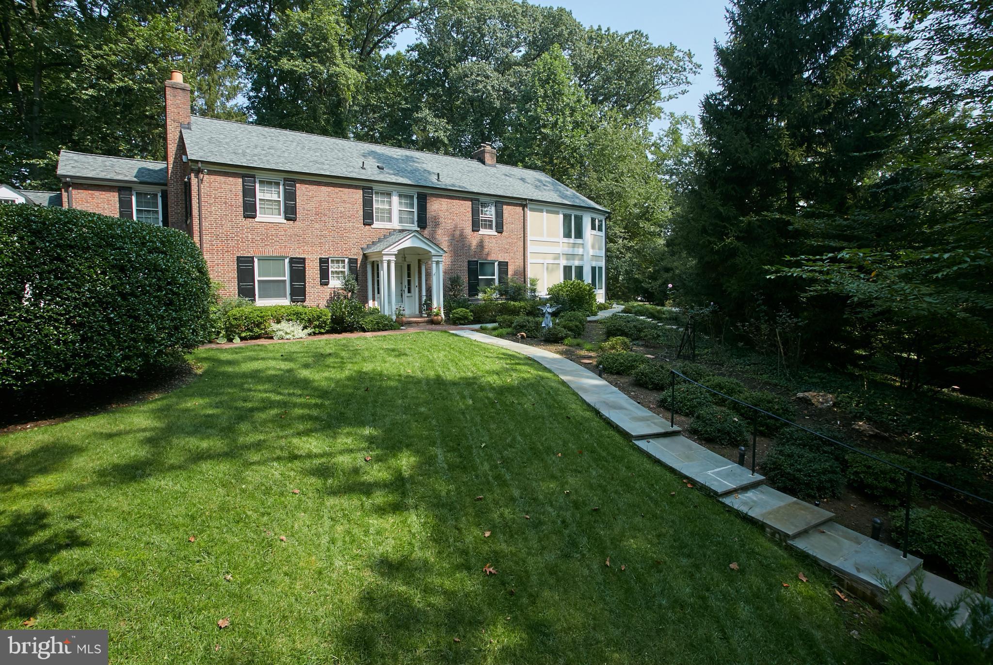 BRADLEY HILLS GROVE - Residential