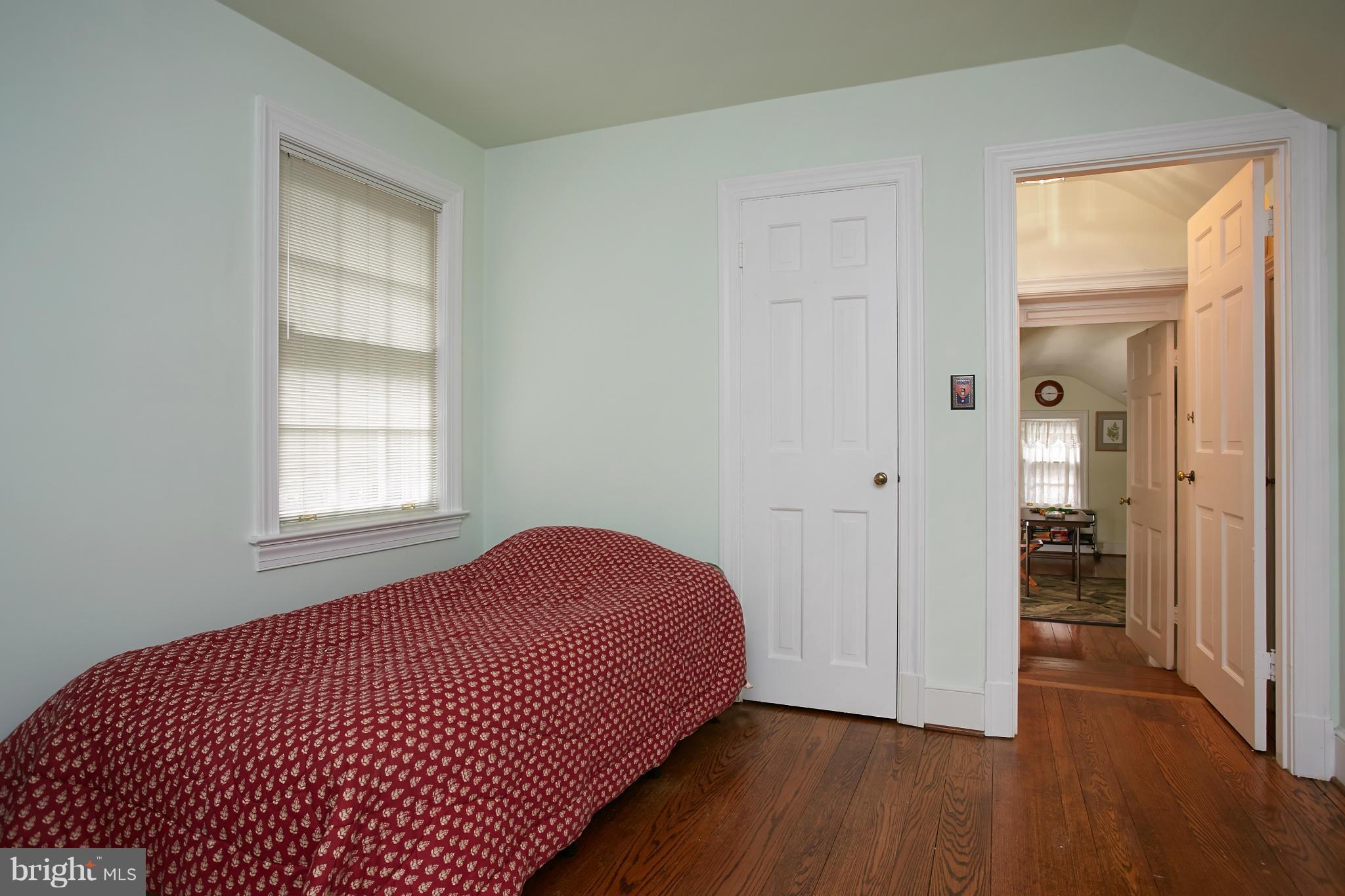 BRADLEY HILLS GROVE - Residential