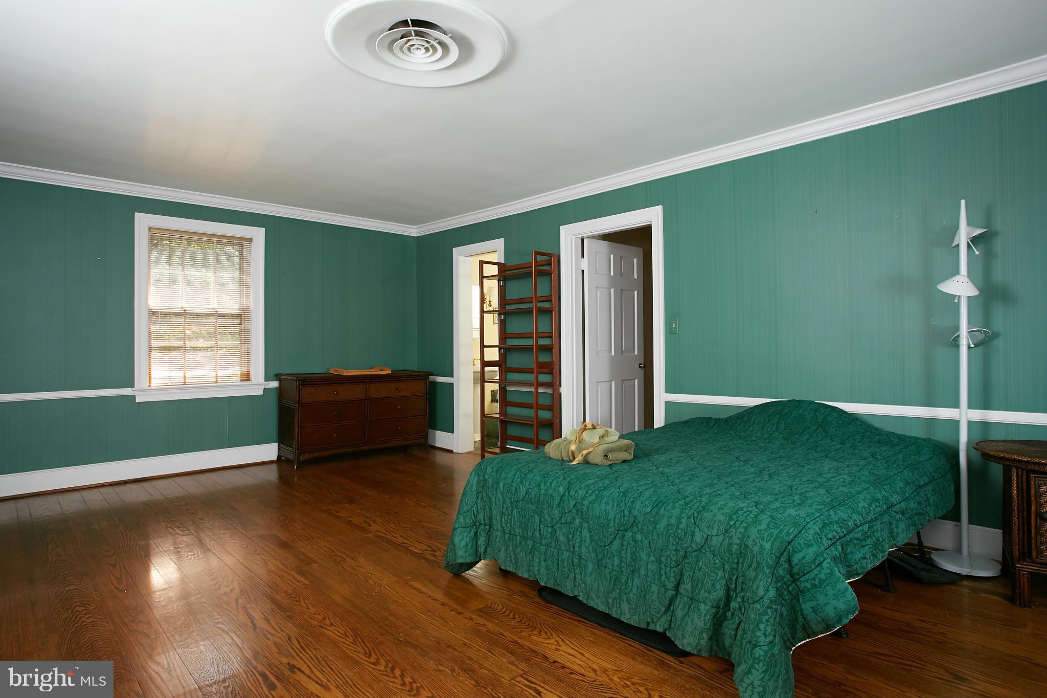 BRADLEY HILLS GROVE - Residential