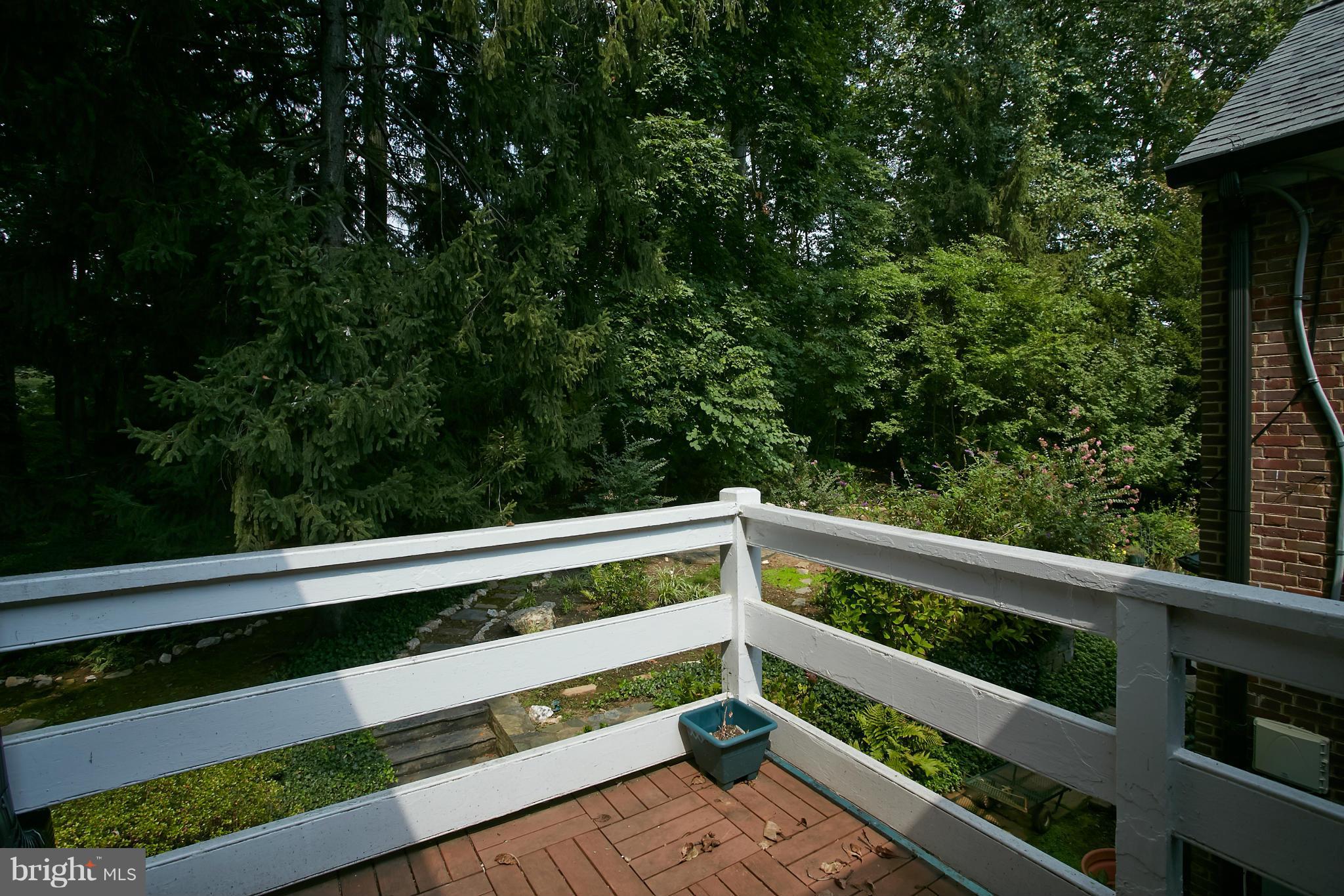 BRADLEY HILLS GROVE - Residential