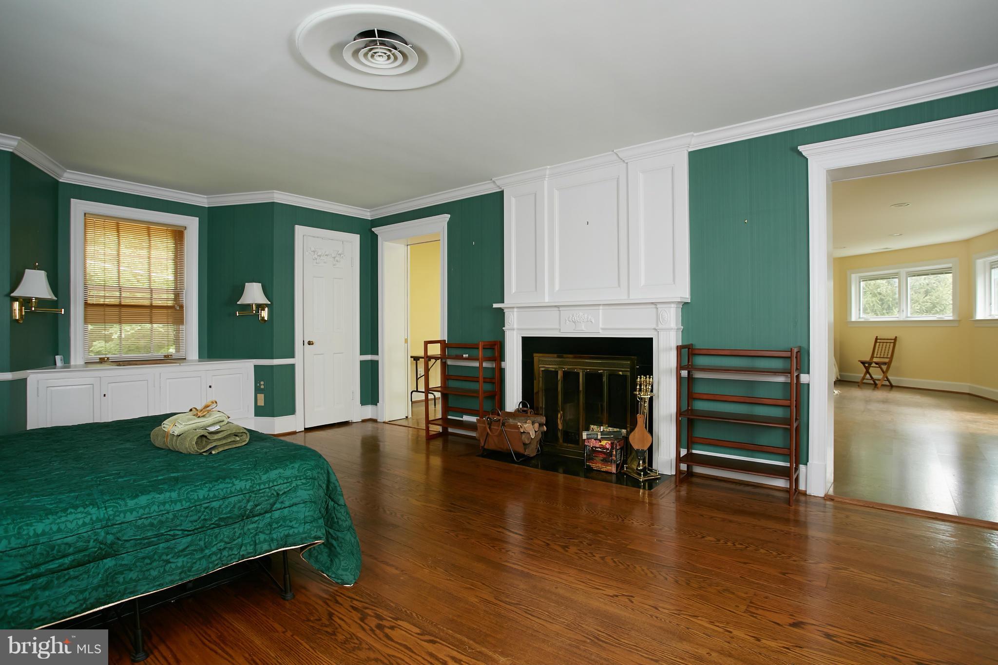 BRADLEY HILLS GROVE - Residential