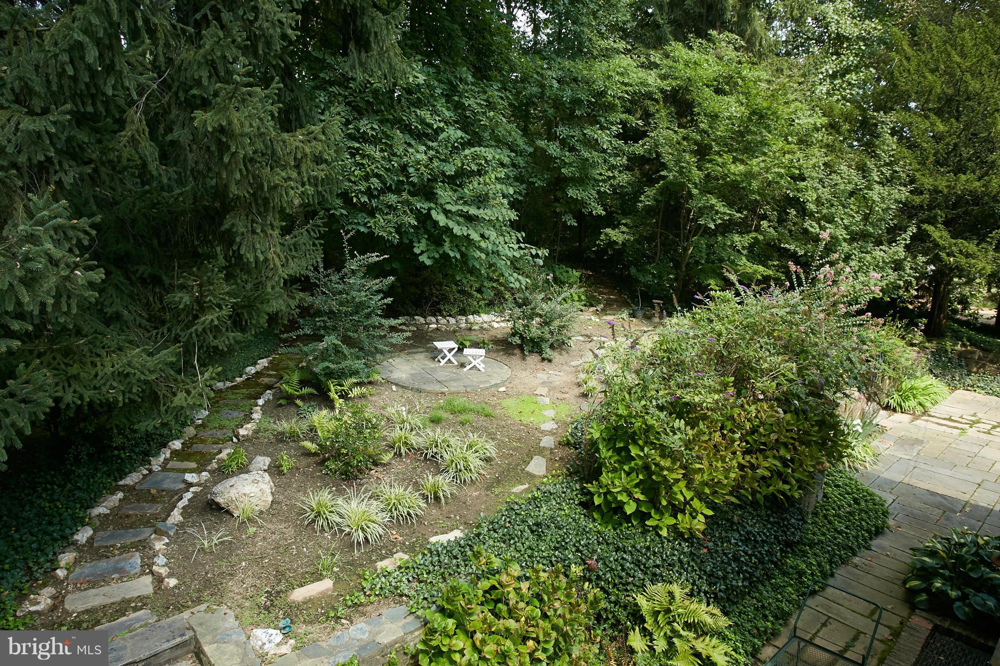 BRADLEY HILLS GROVE - Residential