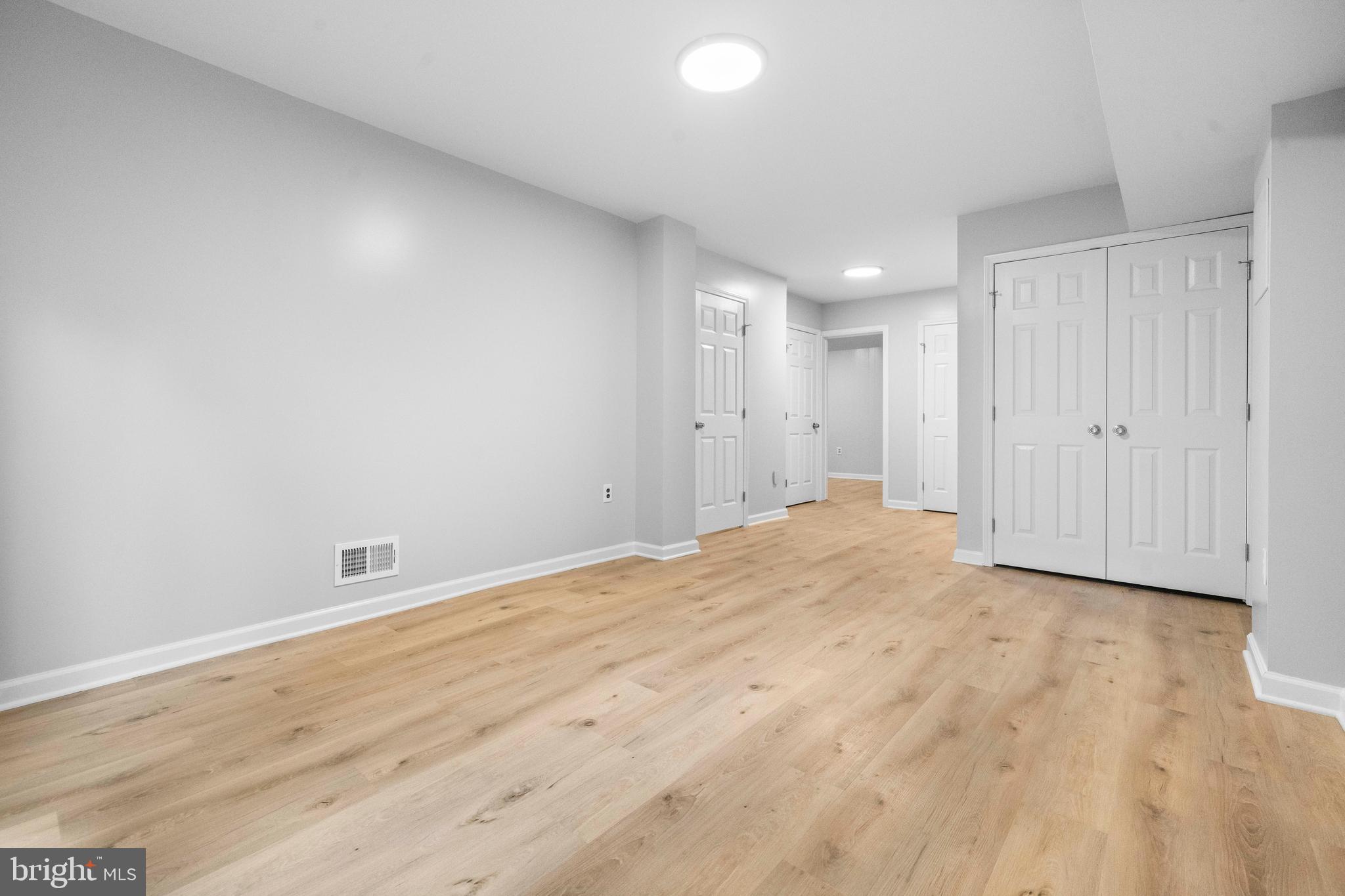 FAIRFAX PLAZA TOWNHOUSES - Residential