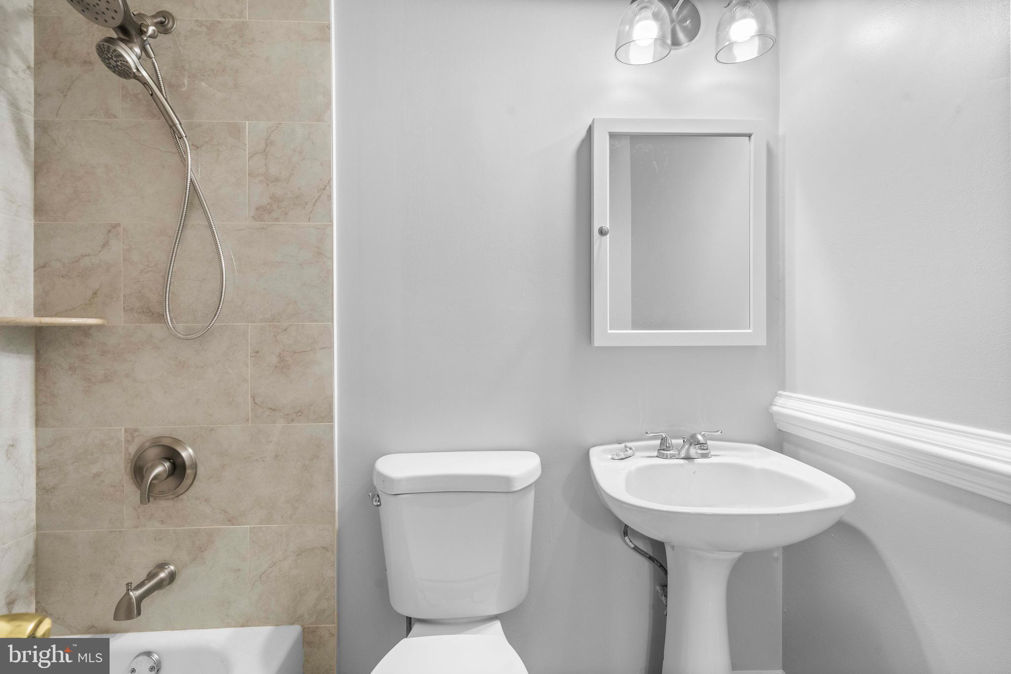 FAIRFAX PLAZA TOWNHOUSES - Residential