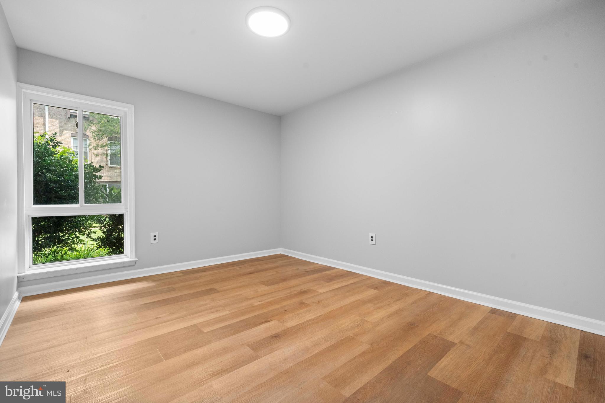 FAIRFAX PLAZA TOWNHOUSES - Residential