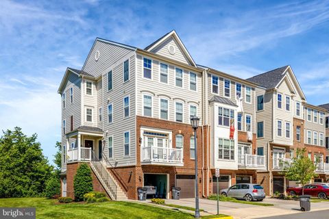 43405 TOWN GATE SQUARE CHANTILLY VA 20152