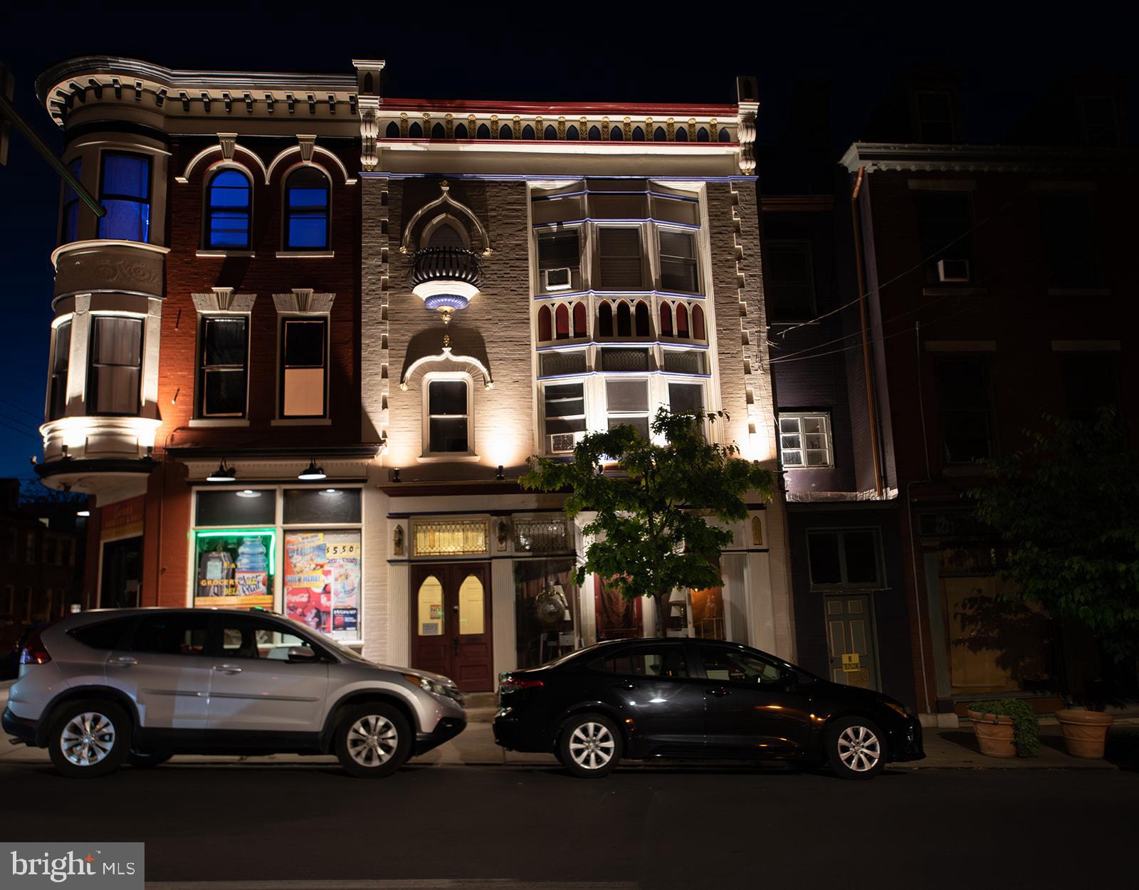 257 W KING STREET