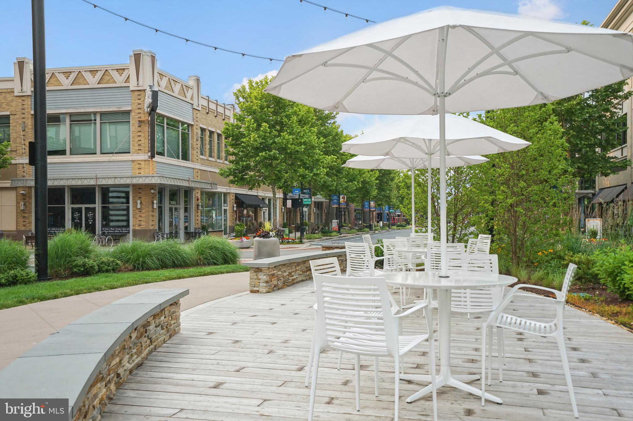 ONE LOUDOUN - Residential