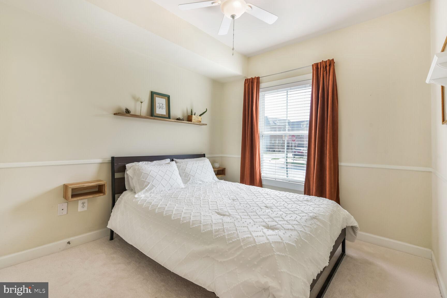 ONE LOUDOUN - Residential