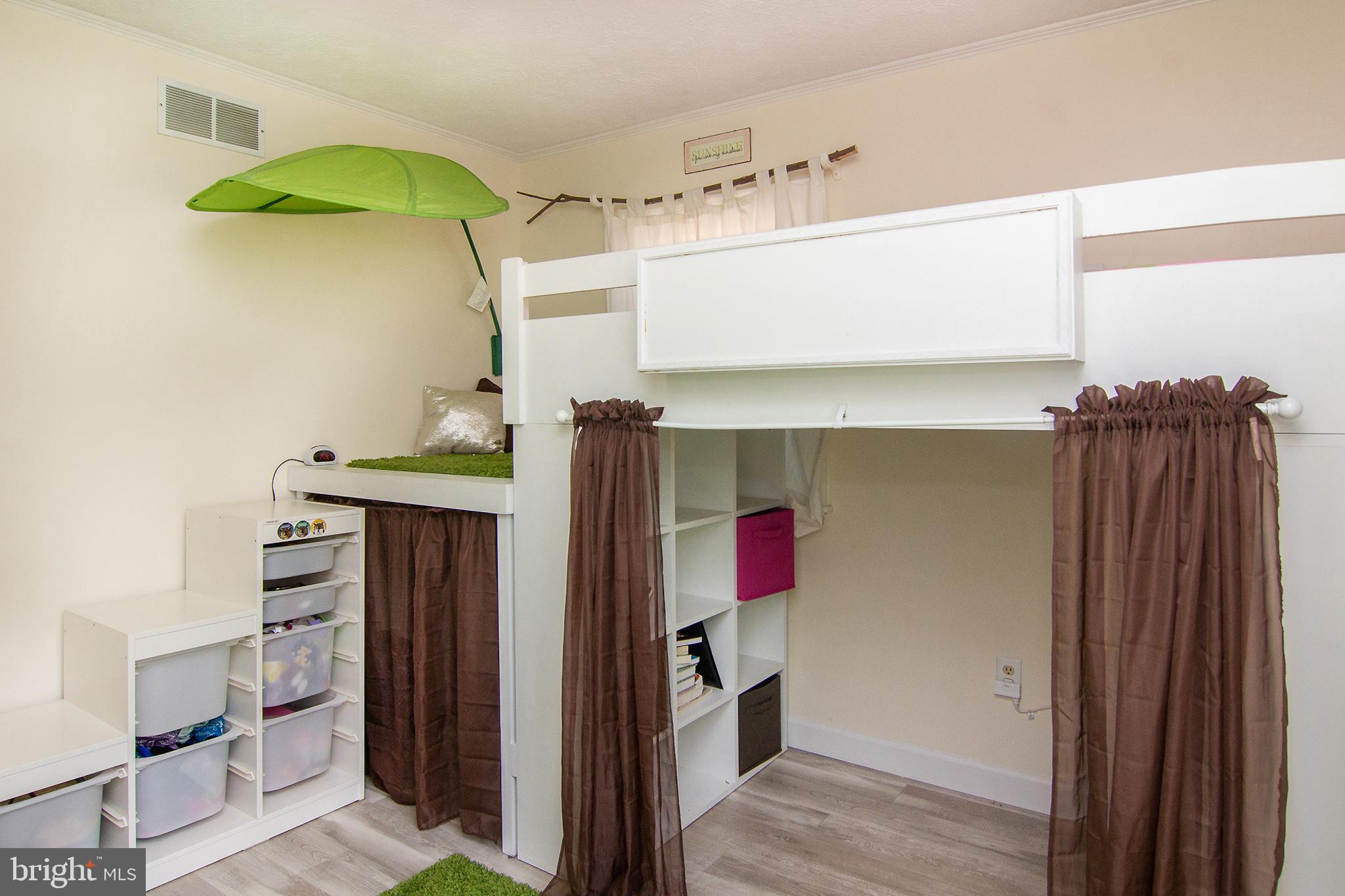 WOODHAVEN - Residential