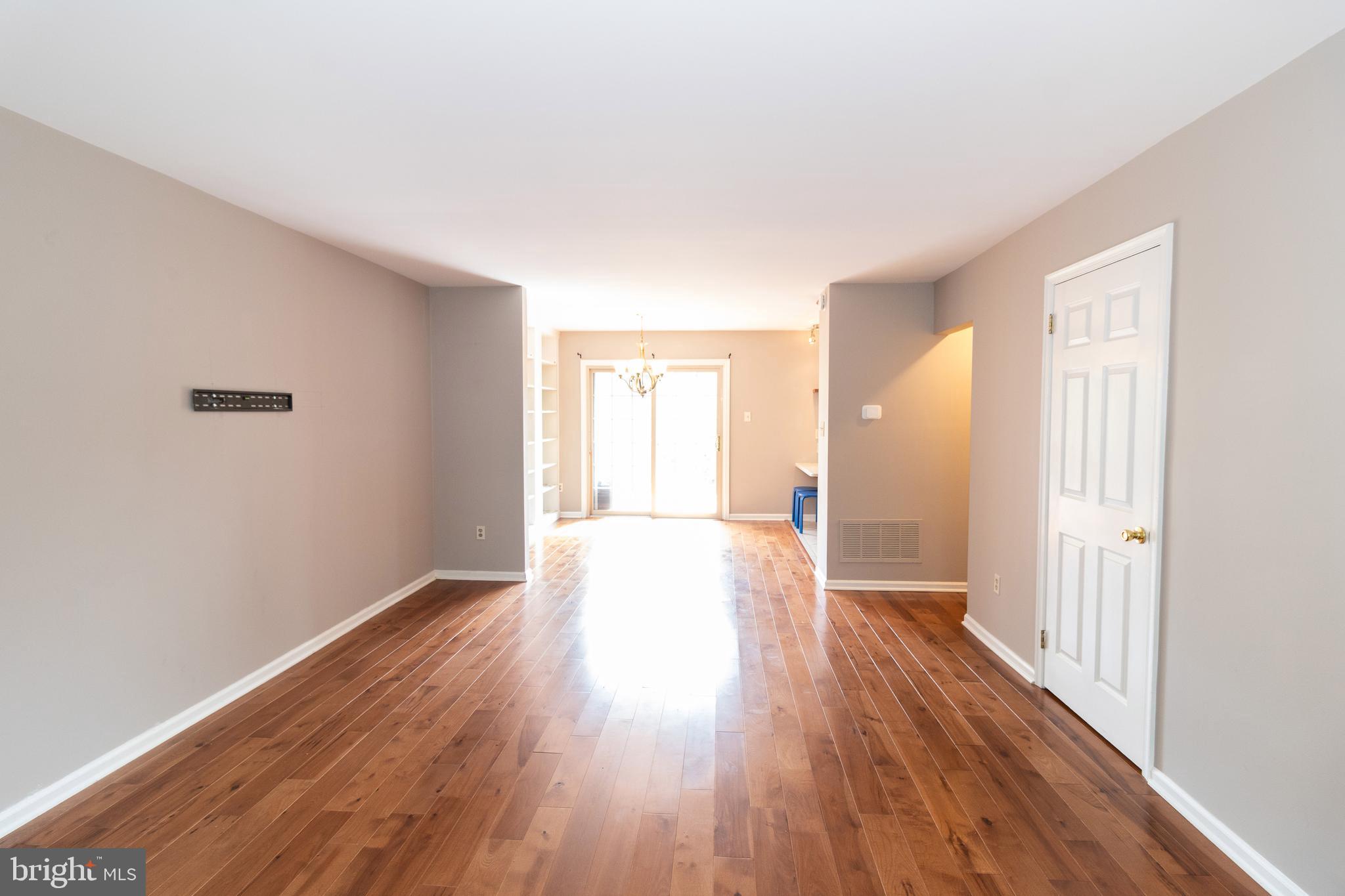 504 CARPENTER COURT