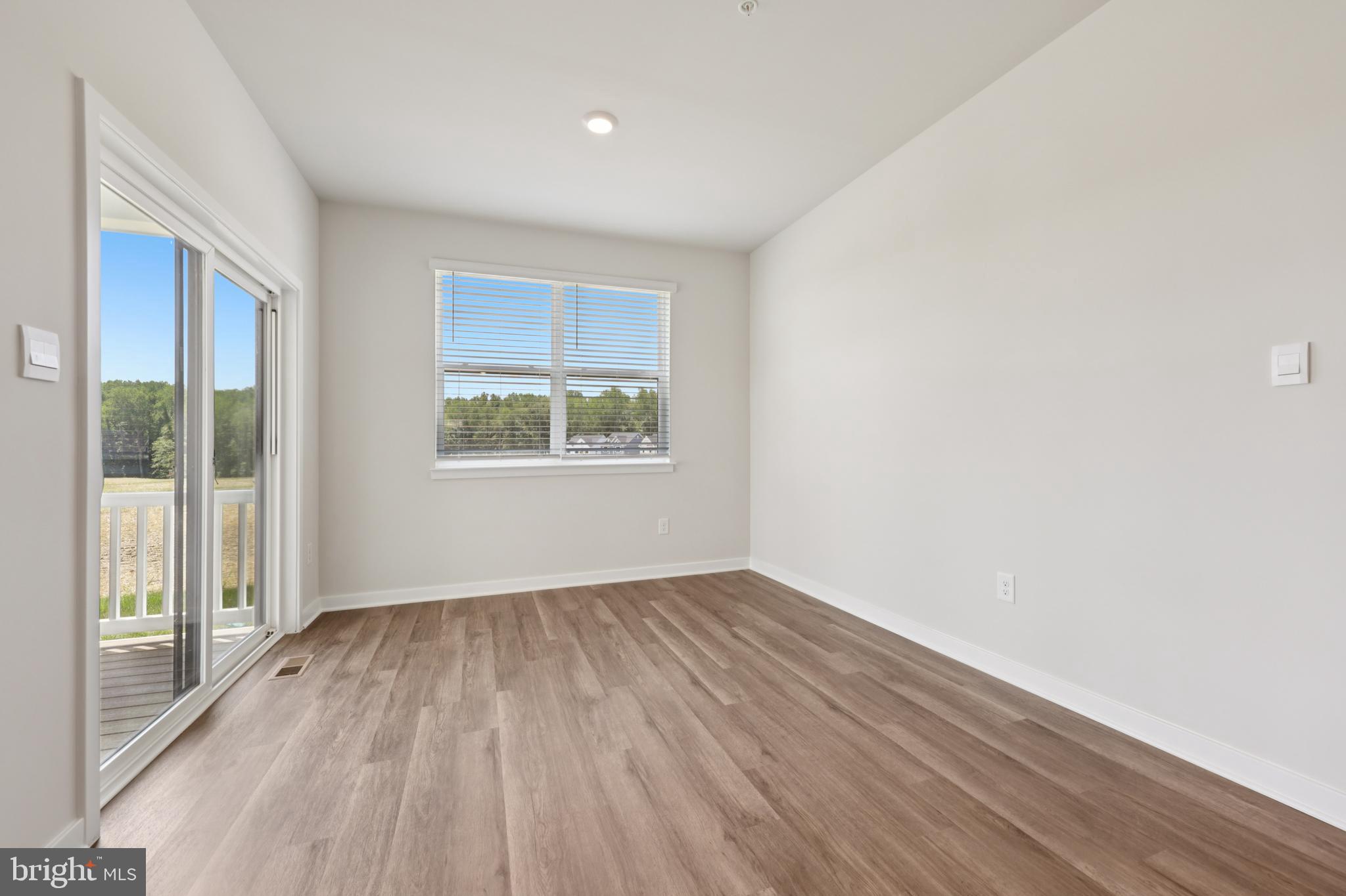 PINEGROVE - Residential