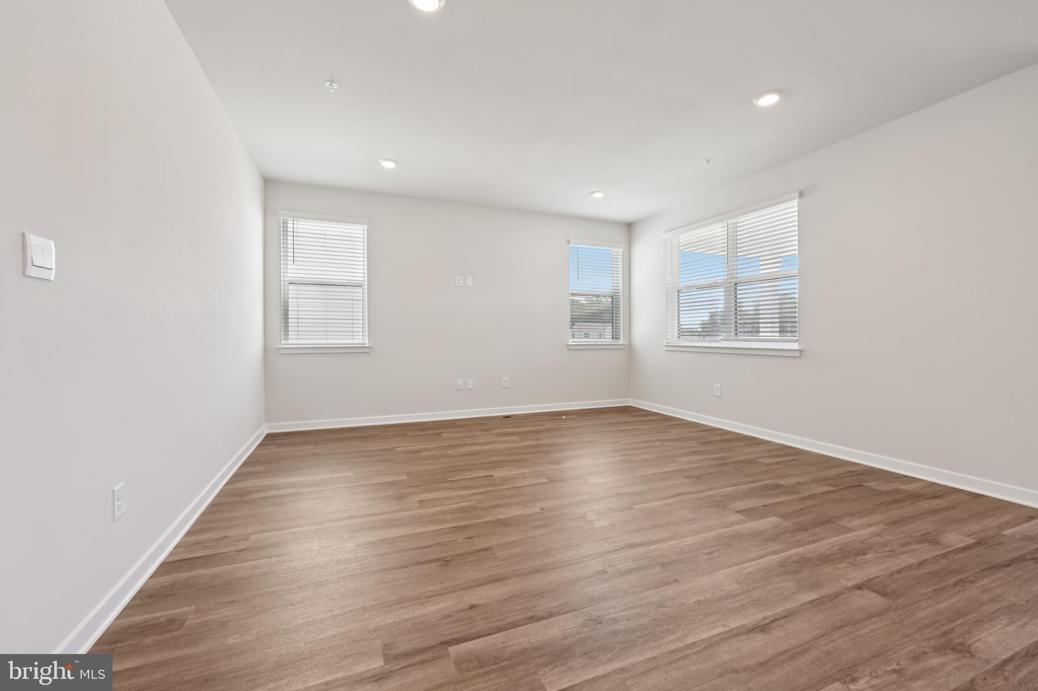 PINEGROVE - Residential